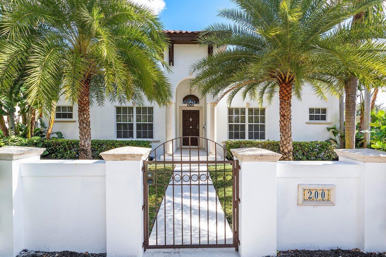 Foto de propiedad en 200 NE 2nd Street, Boca Raton, FL 33432 Boca Raton con MLS# 