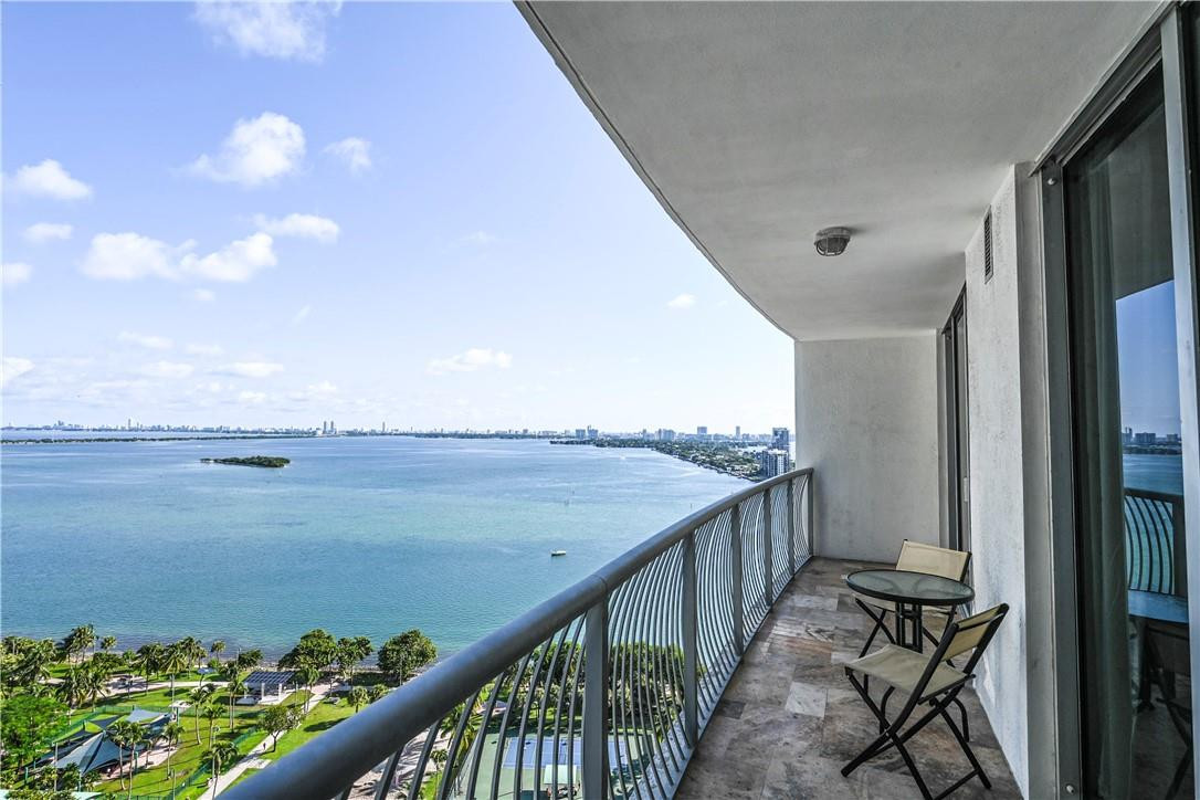 Foto de propiedad en 1750 N Bayshore Drive 2403, Miami, FL 33132 Miami con MLS# 