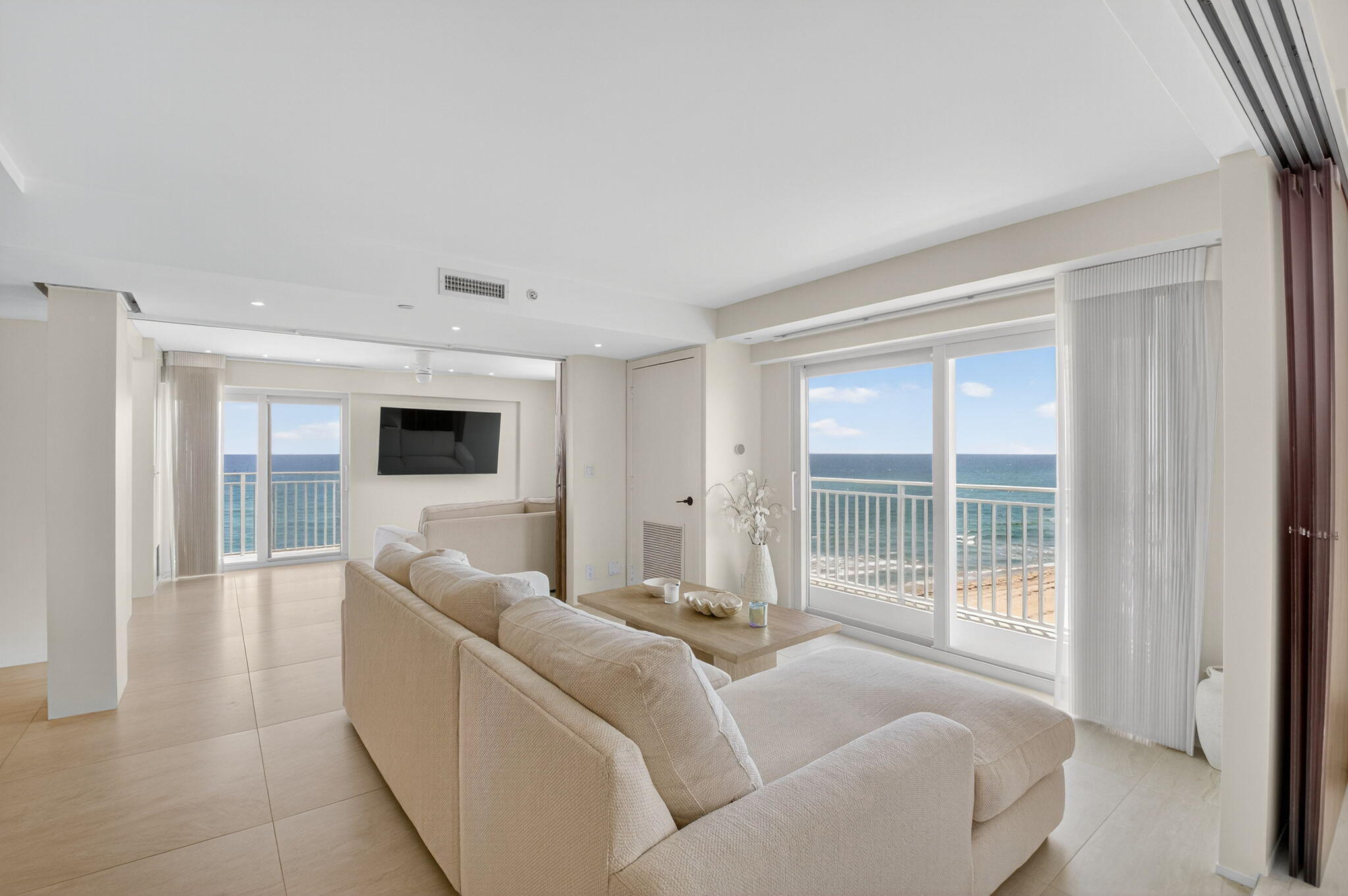 Foto de propiedad en 4511 S Ocean Boulevard 507, Highland Beach, FL 33487 Highland Beach con MLS# 