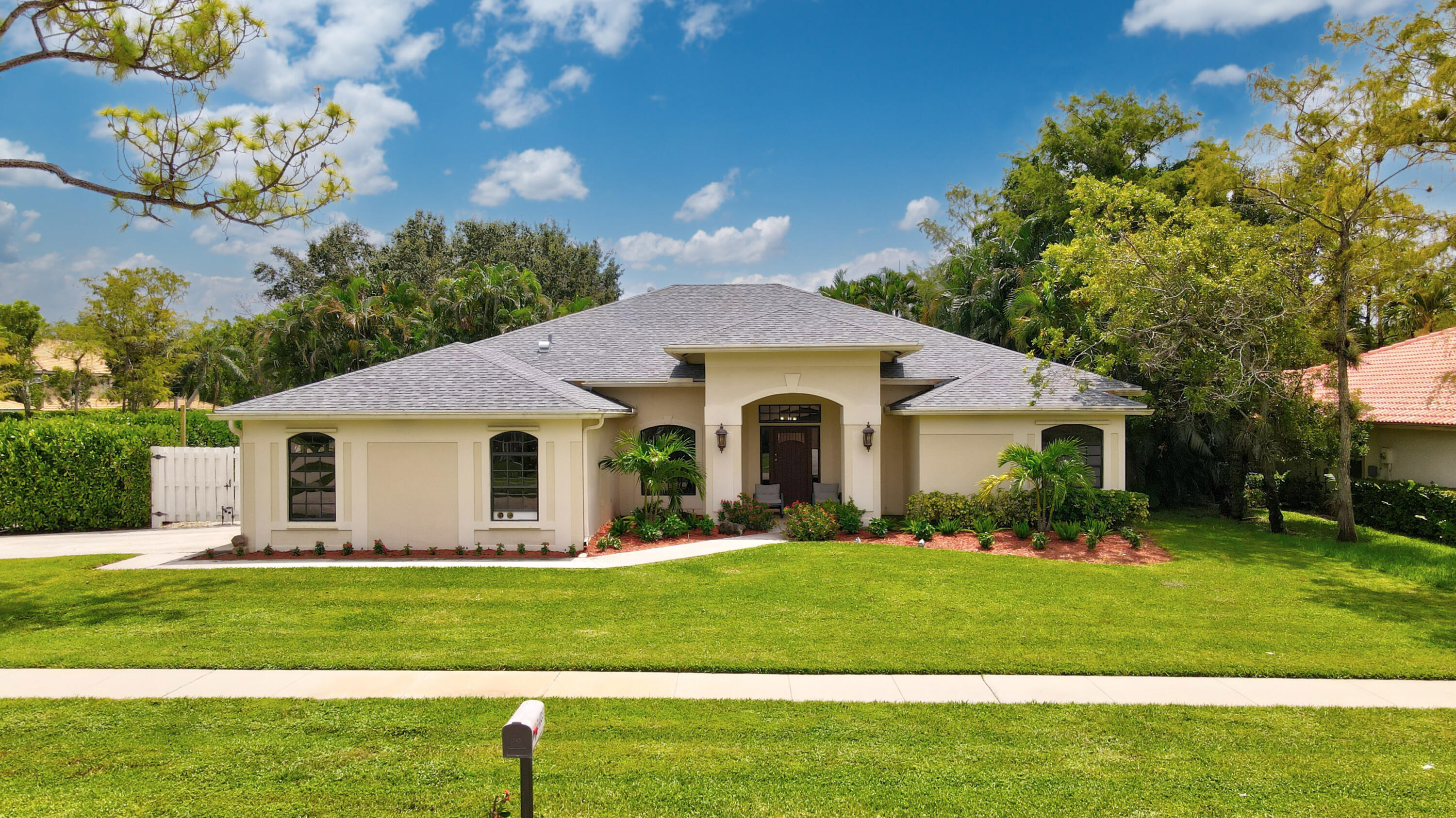 Foto de propiedad en 13823 Callington Drive, Wellington, FL 33414 Wellington con MLS# 