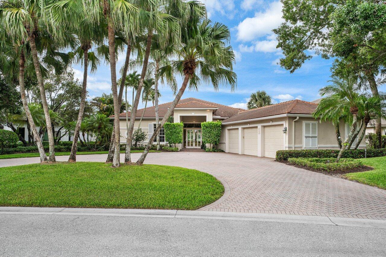 Foto de propiedad en 118 W Village Way, Jupiter, FL 33458 Jupiter con MLS# 