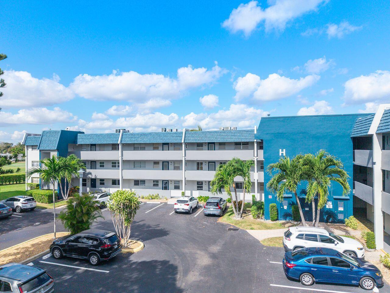 Foto de propiedad en 7807 Golf Cir Drive 308, Margate, FL 33063 Margate con MLS# 