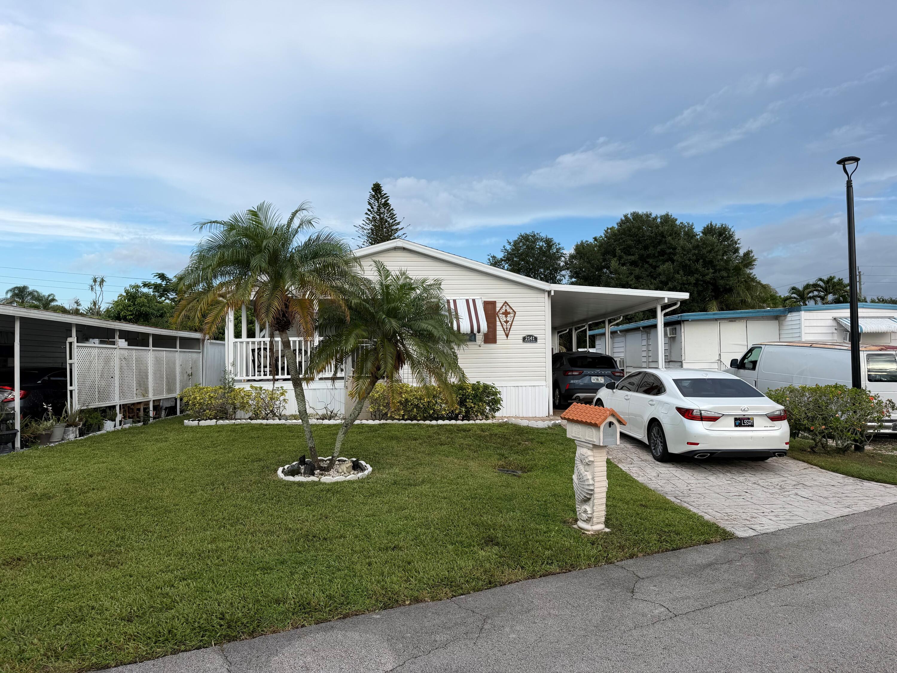 Foto de propiedad en 2141 SW 87th Terrace, Davie, FL 33324 Davie con MLS# 
