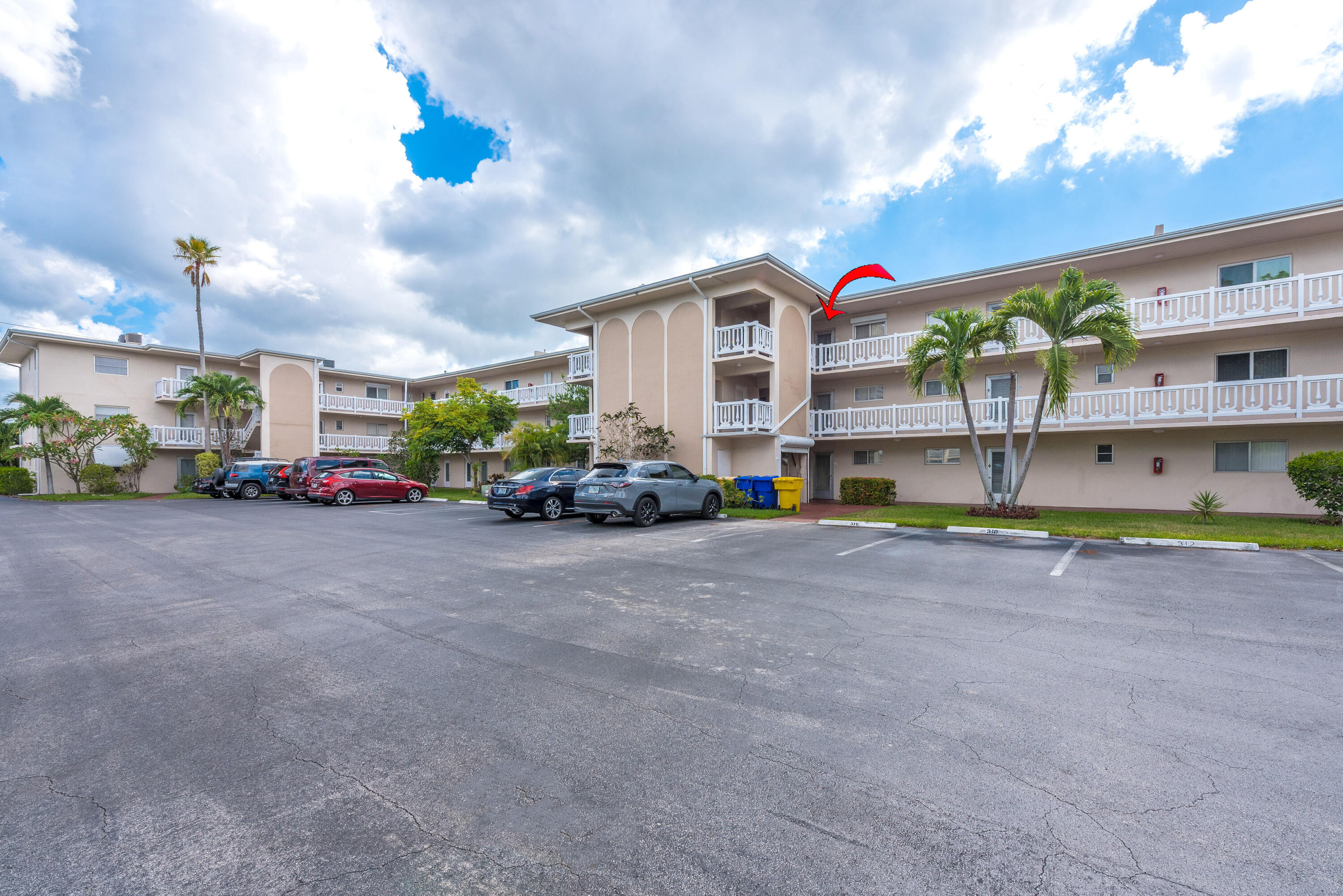 Foto de propiedad en 2615 Garden Drive N 307, Lake Worth, FL 33461 Lake Worth con MLS# 
