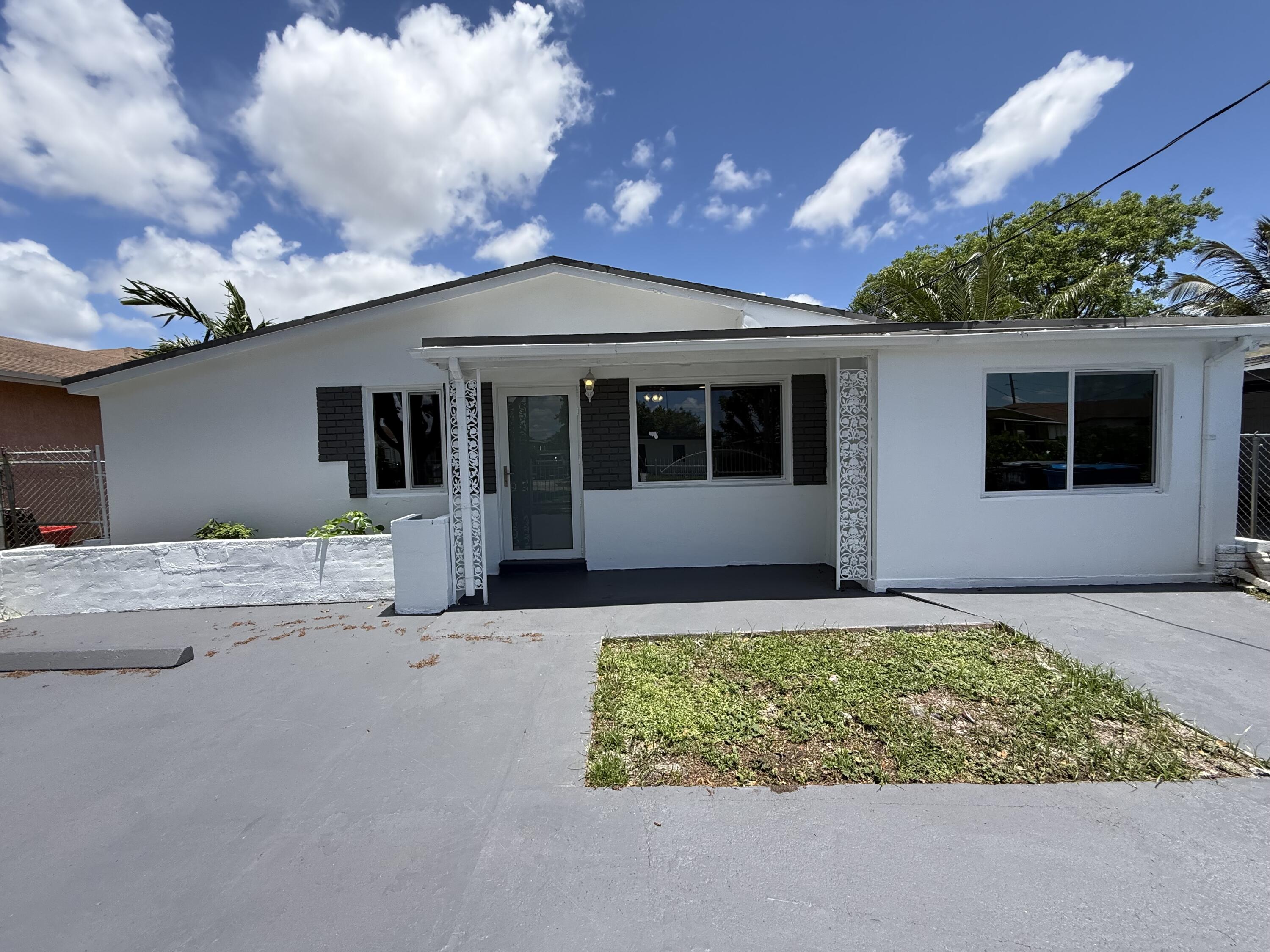 Foto de propiedad en 5441 SW 18th Street, West Park, FL 33023 West Park con MLS# 