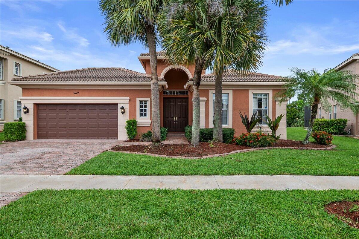 Foto de propiedad en 2112 Bellcrest Court, Royal Palm Beach, FL 33411 Royal Palm Beach con MLS# 