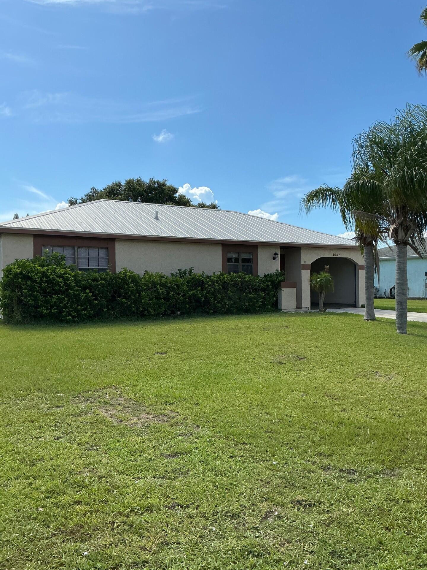 En Renta 1537 SE Arenson Lane, Port St. Lucie, FL 34952, Port St. Lucie, FL 34952