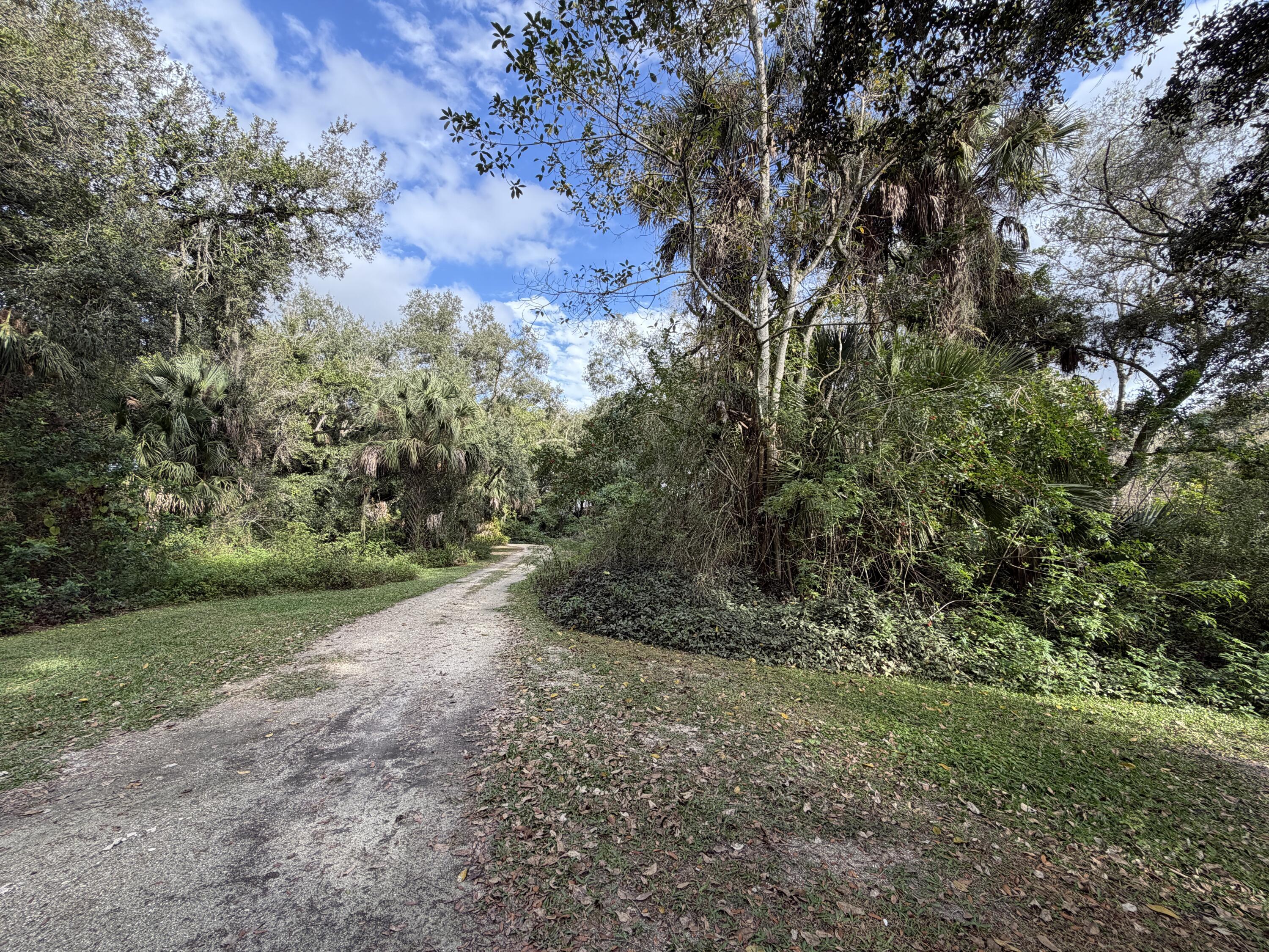 Foto de propiedad en 535 SE 80th Avenue, Okeechobee, FL 34974 Okeechobee con MLS# 