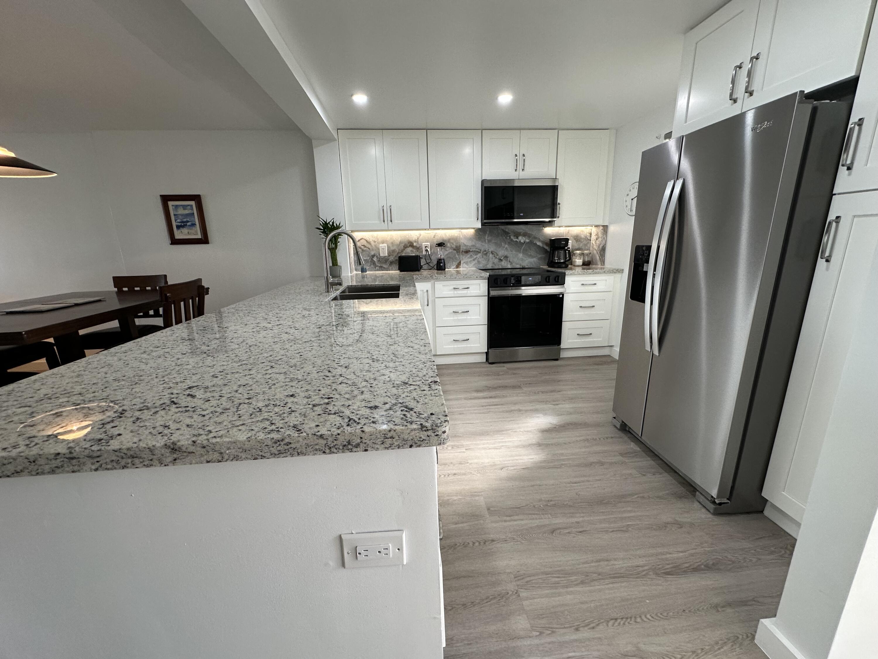 Foto de propiedad en 141 SE 3rd Avenue 203, Dania Beach, FL 33004 Dania Beach con MLS# 
