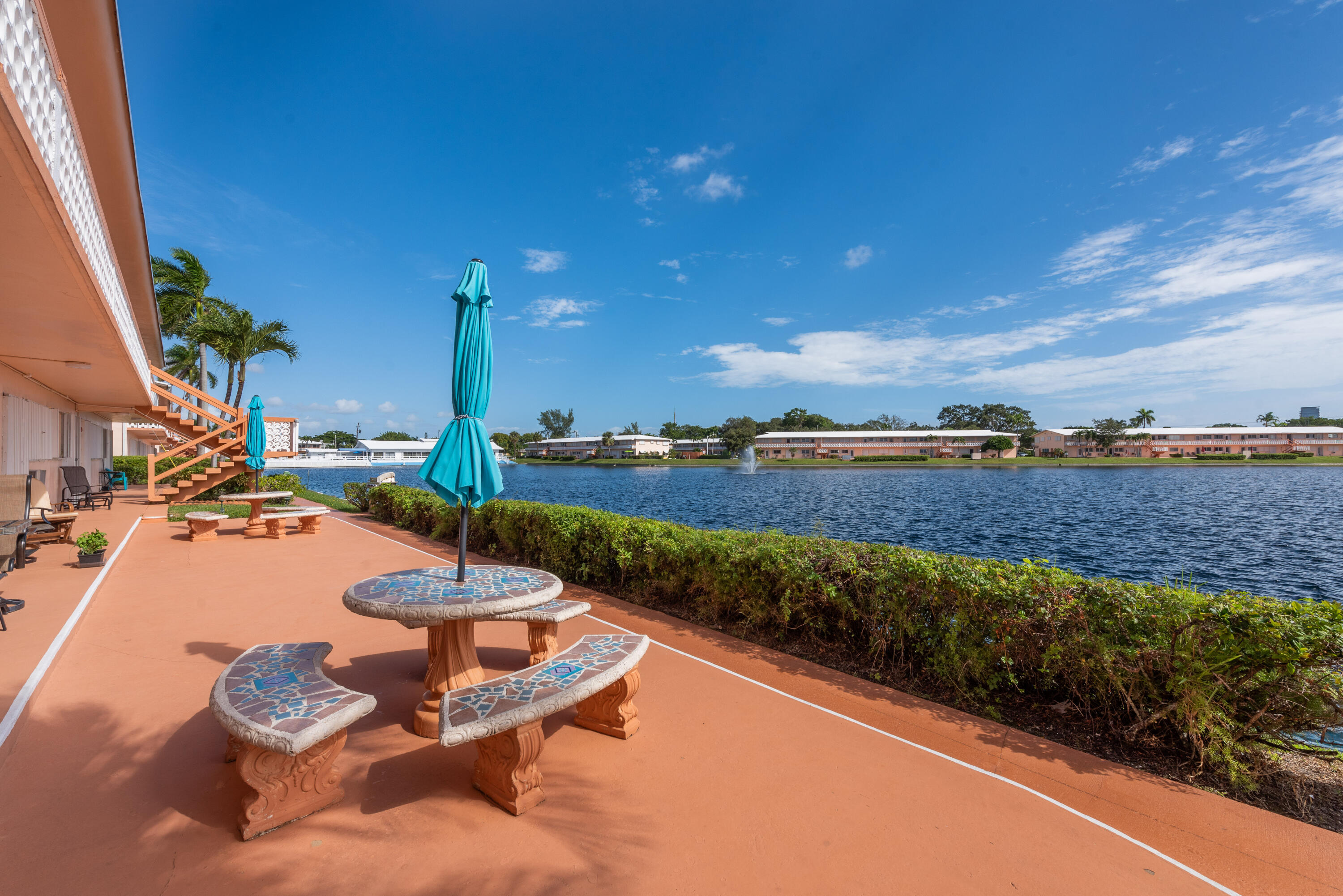 Foto de propiedad en 925 SW 11th Avenue 3j, Hallandale, FL 33009 Hallandale con MLS# 