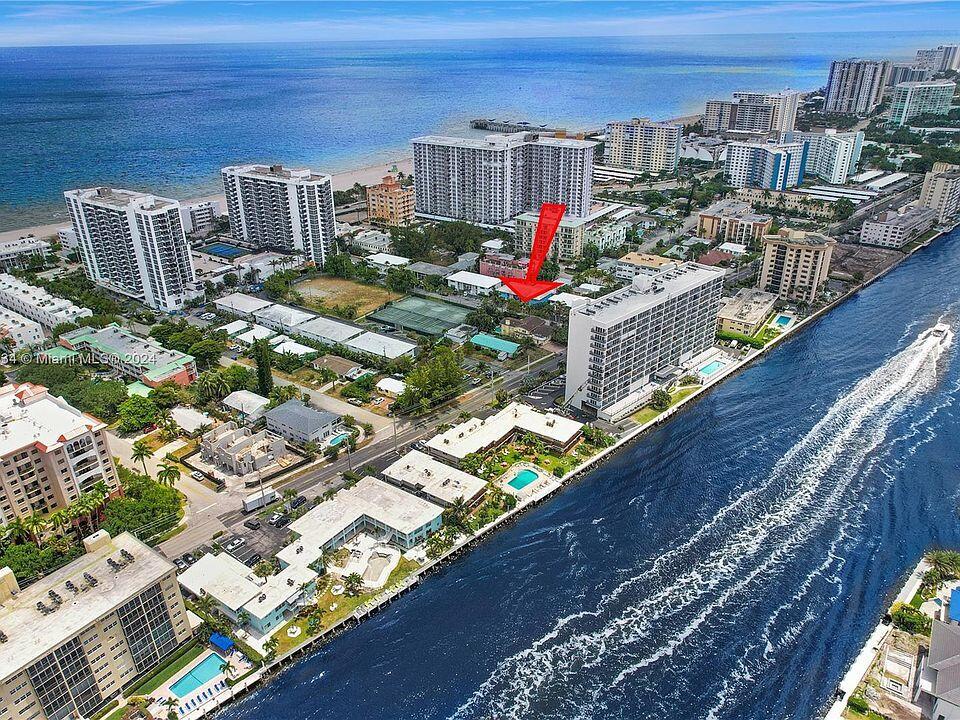 Foto de propiedad en 524 N Riverside Drive, Pompano Beach, FL 33062 Pompano Beach con MLS# 