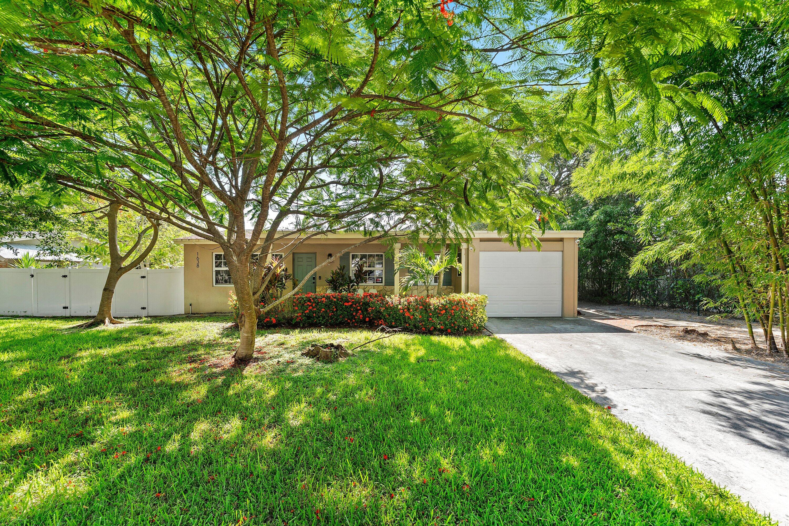 Foto de propiedad en 1638 NE 3rd Avenue, Delray Beach, FL 33444 Delray Beach con MLS# 