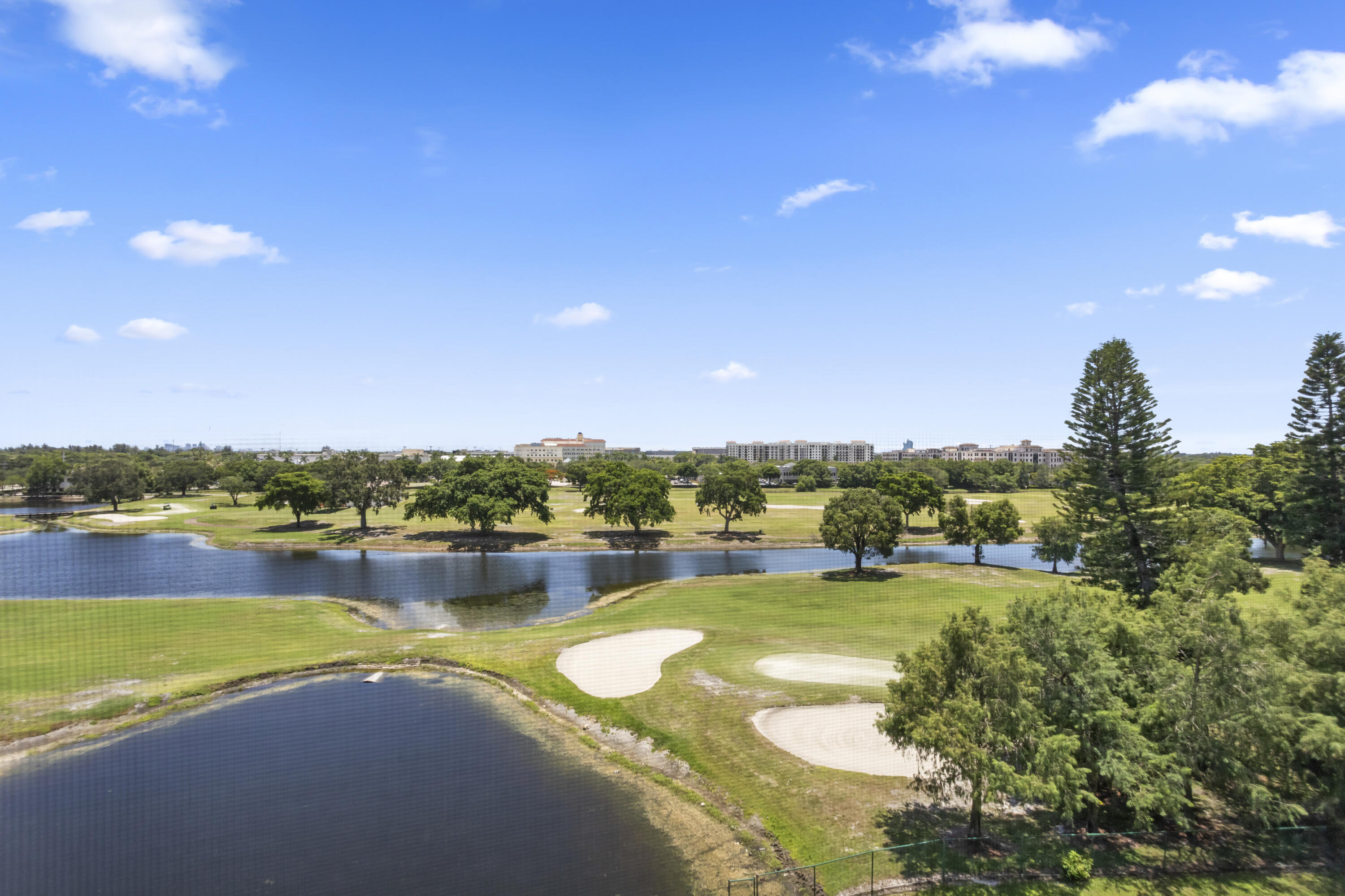 Foto de propiedad en 3150 W Rolling Hills Circle 709, Davie, FL 33328 Davie con MLS# 