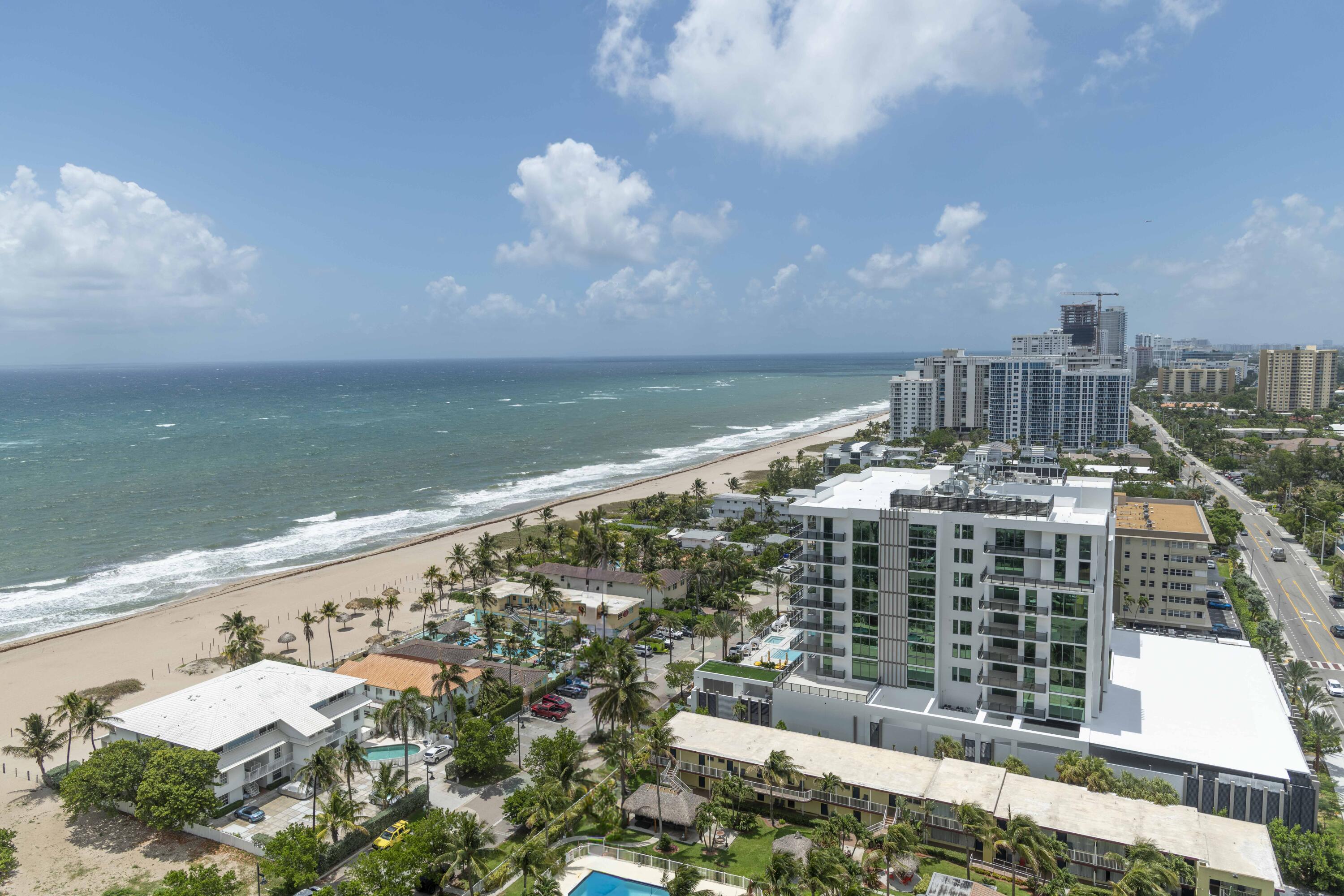 Foto de propiedad en 111 Briny Avenue 22-12, Pompano Beach, FL 33062 Pompano Beach con MLS#