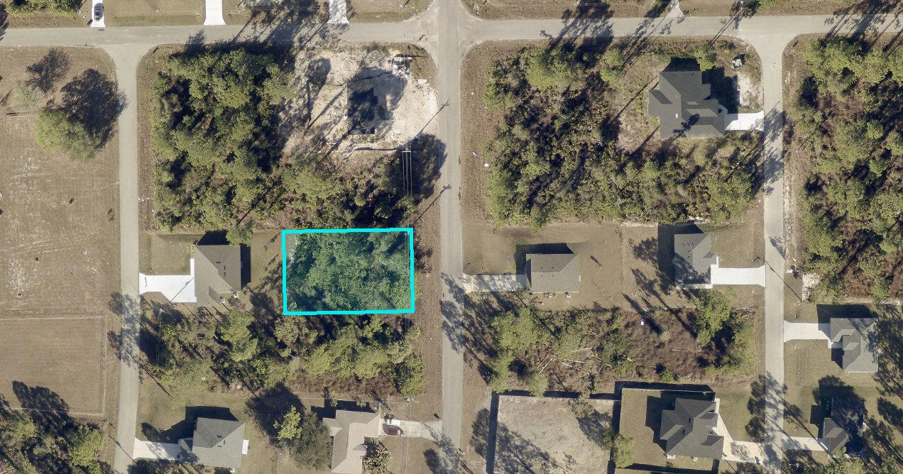 Foto de propiedad en 308 Mcarthur Boulevard, Lehigh Acres, FL 33974 Lehigh Acres con MLS# 