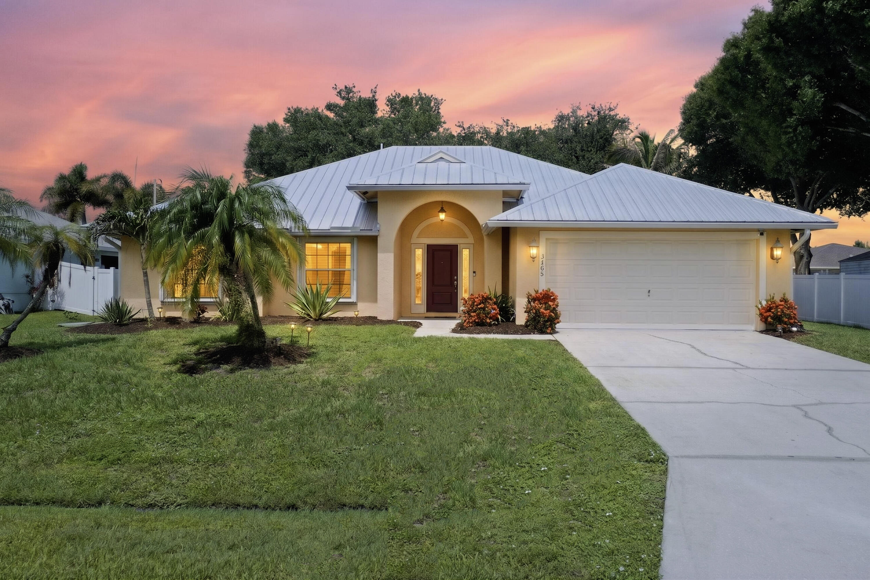 Foto de propiedad en 3408 SW Funtuna Street, Port St. Lucie, FL 34953 Port St. Lucie con MLS# 