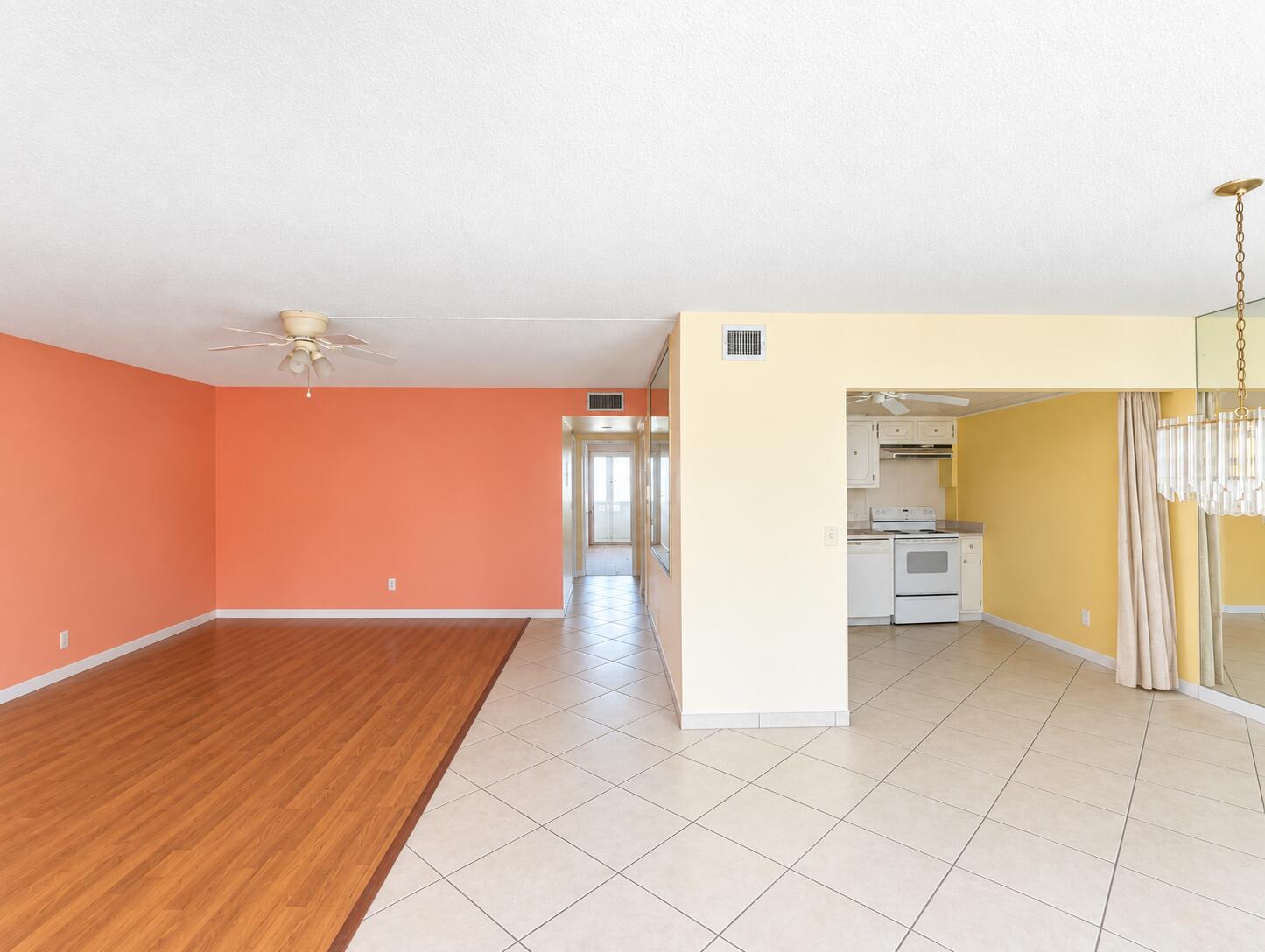 NEW HVAC, Priced to Sell! 2nd Floor Wellington M 2br/2ba with Laminate/Tile Floors in Living/Kitchen and Baths-*Furniture/Personal effects virtually Removed