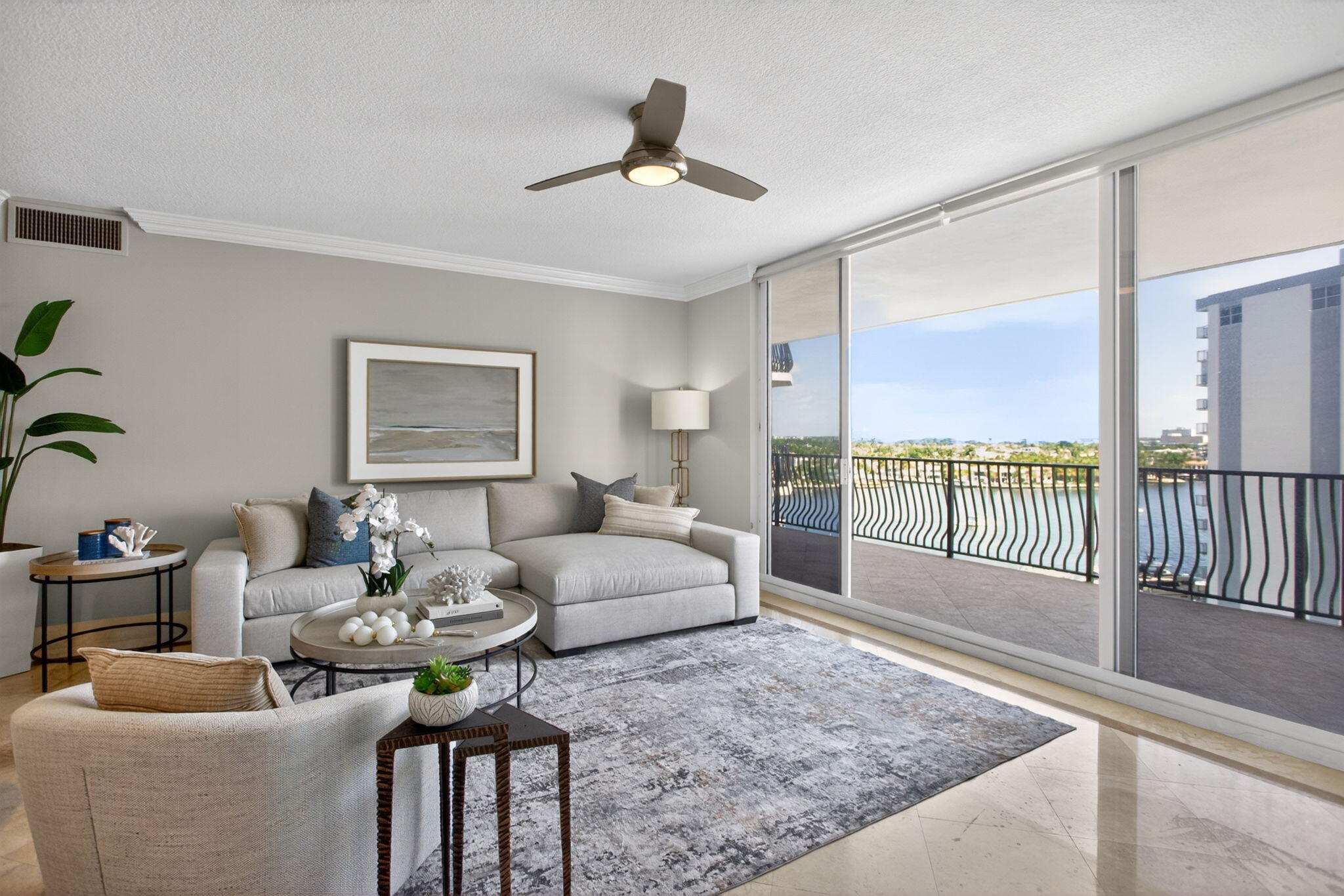 Foto de propiedad en 100 S Birch Road 1003f, Fort Lauderdale, FL 33316 Fort Lauderdale con MLS# 
