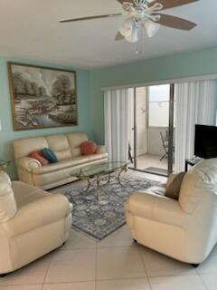 Vendido 705 Lori Drive 210, Palm Springs, FL 33461, Palm Springs, FL 33461