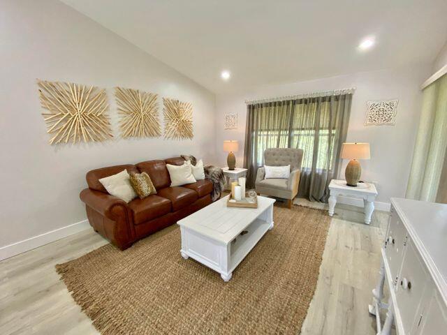 Foto de propiedad en 13065 Albright Court 27, Wellington, FL 33414 Wellington con MLS# 