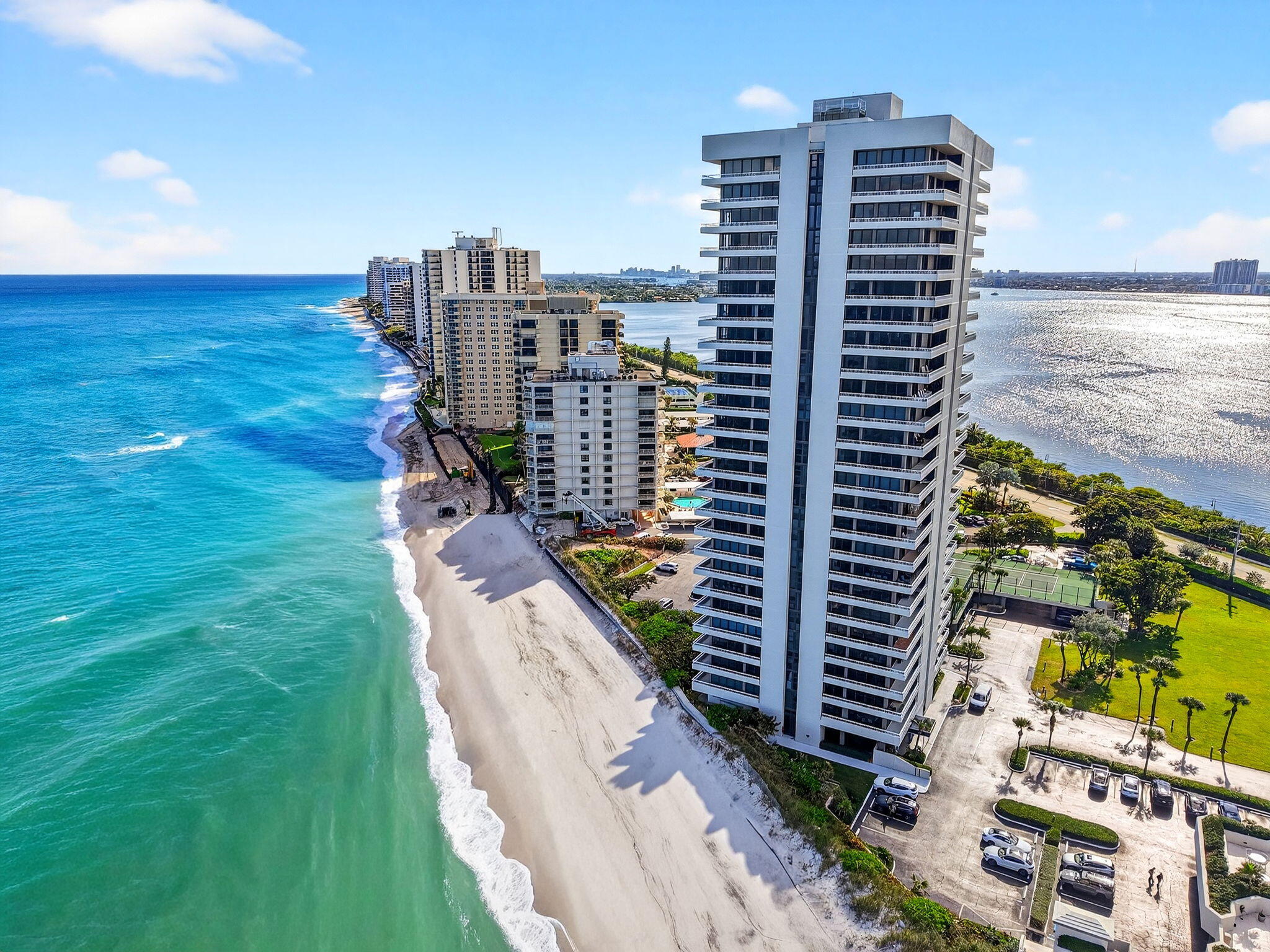 Foto de propiedad en 5540 N Ocean Drive 1c, Singer Island, FL 33404 Singer Island con MLS# 