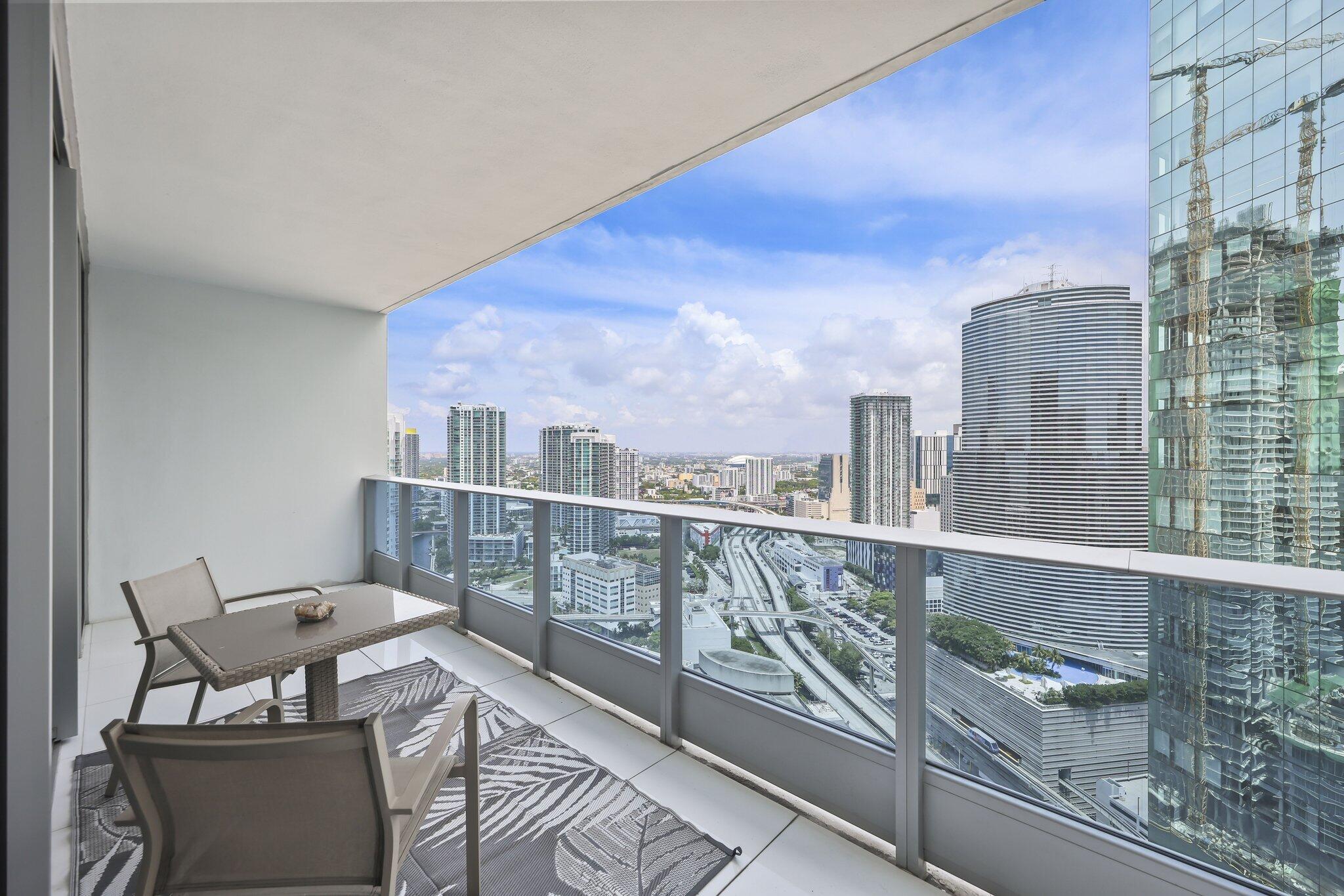 Foto de propiedad en 200 Biscayne Blvd Way 3909, Miami, FL 33131 Miami con MLS# 