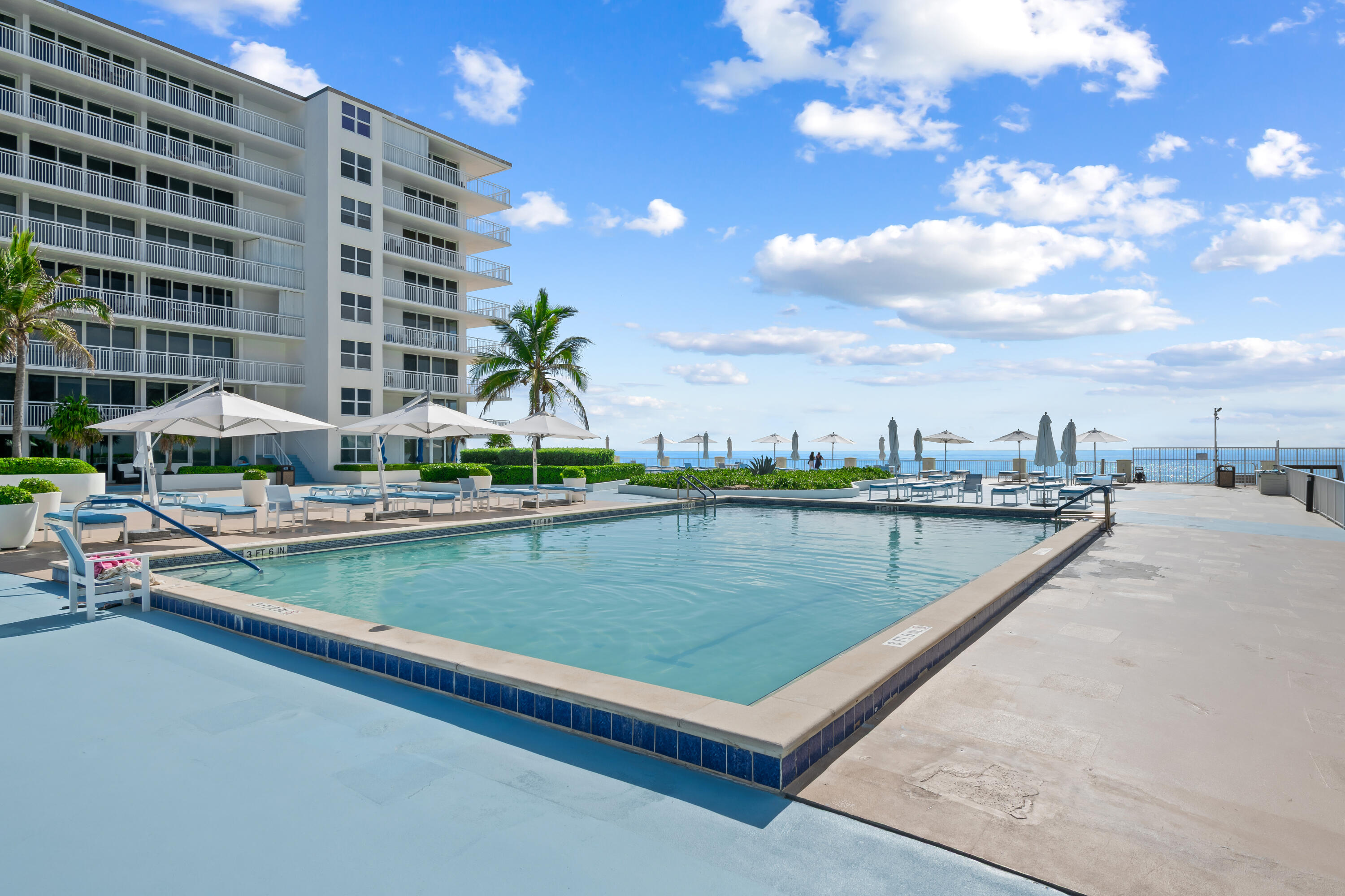 Foto de propiedad en 3546 S Ocean Boulevard 716, South Palm Beach, FL 33480 South Palm Beach con MLS# 