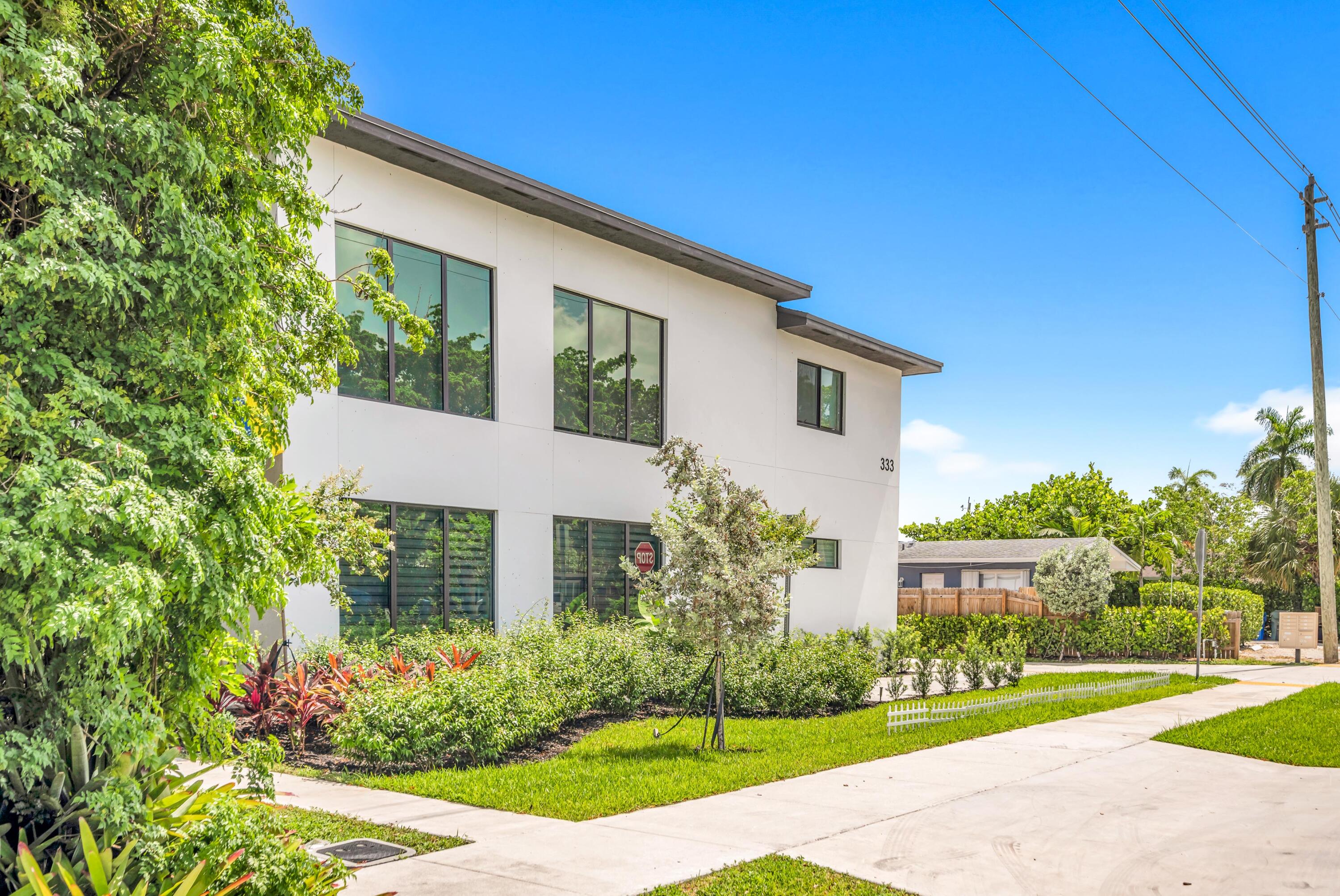 Alquilada 333 NW 41st Street 337, Oakland Park, FL 33309, Oakland Park, FL 33309