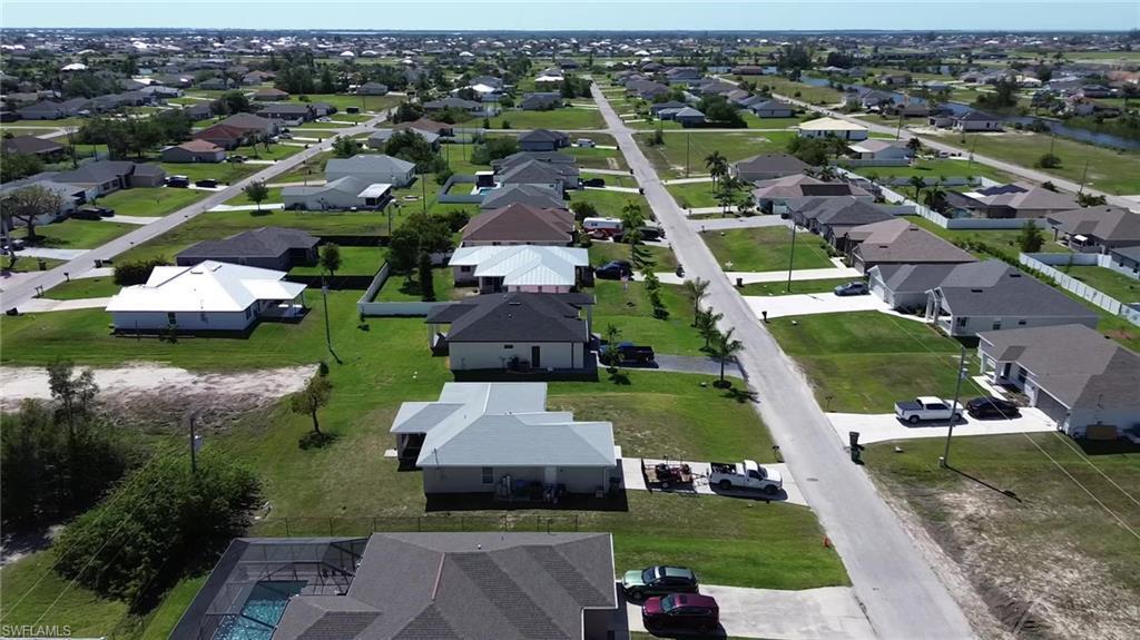 Foto de propiedad en 2713 NW 5th Terrace, Cape Coral, FL 33993 Cape Coral con MLS# 