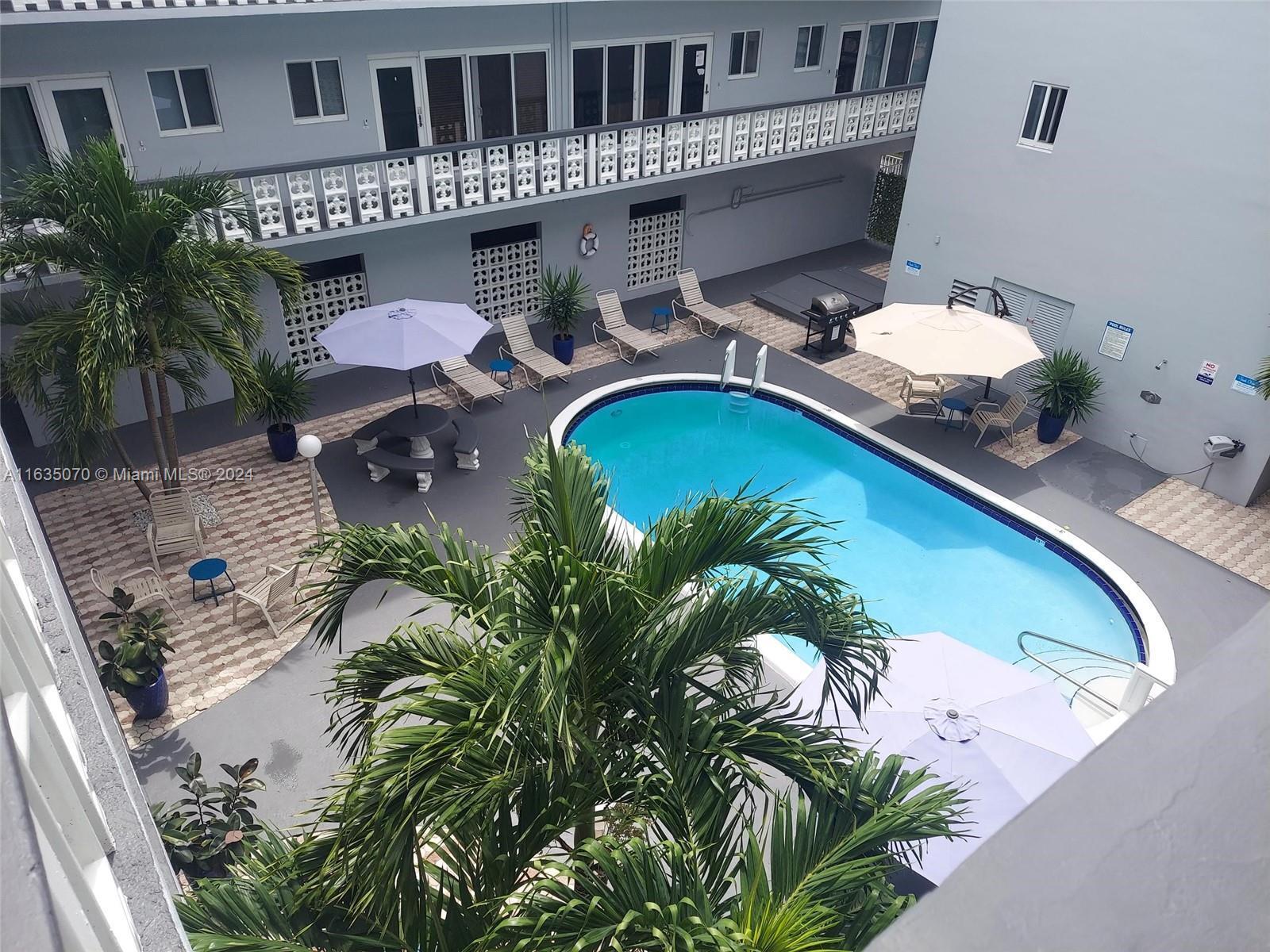 Foto de propiedad en 1818 Rodman Street 2c, Hollywood, FL 33020 Hollywood con MLS# 