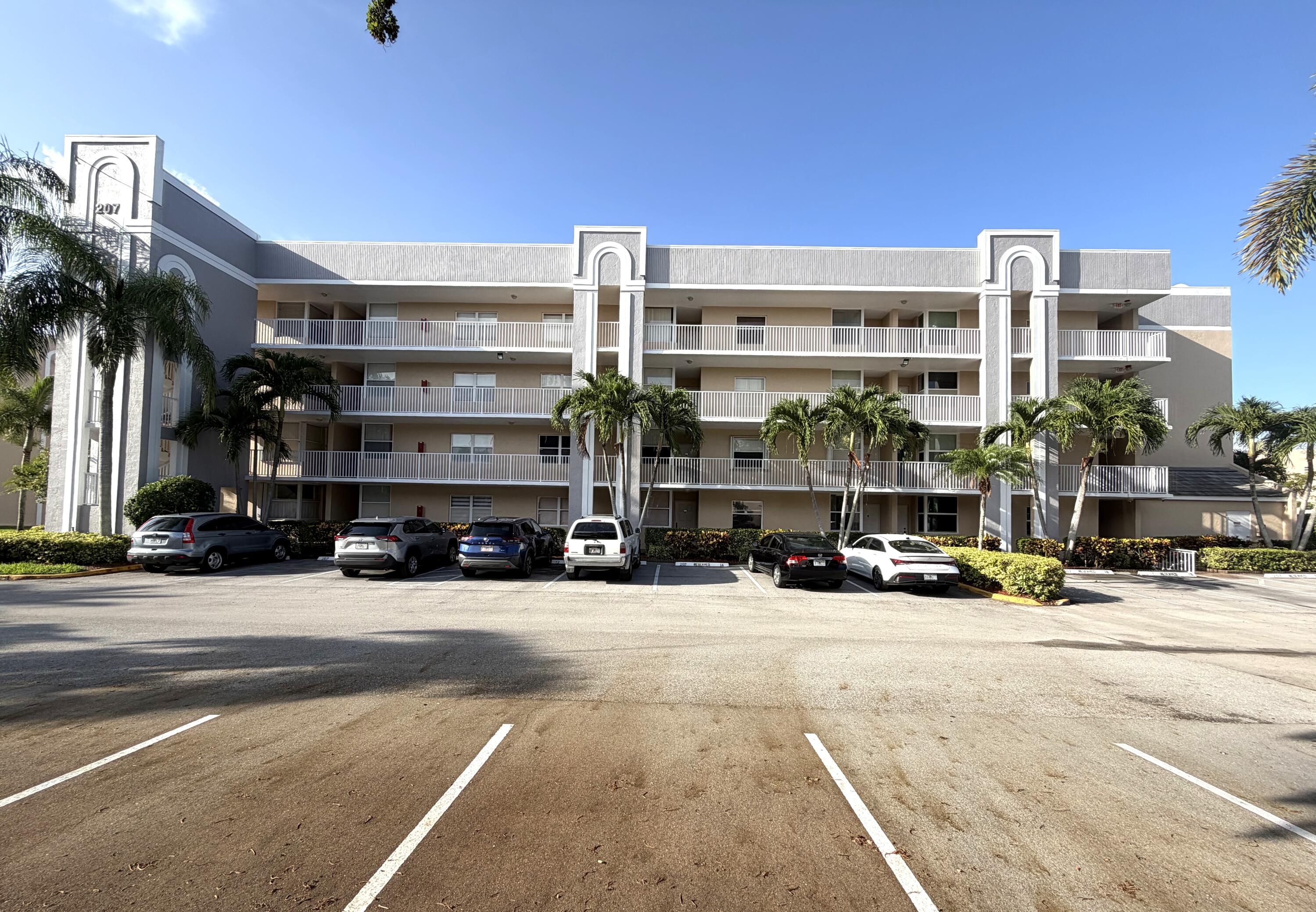 Foto de propiedad en 10382 NW 24th Place 104, Sunrise, FL 33322 Sunrise con MLS# 