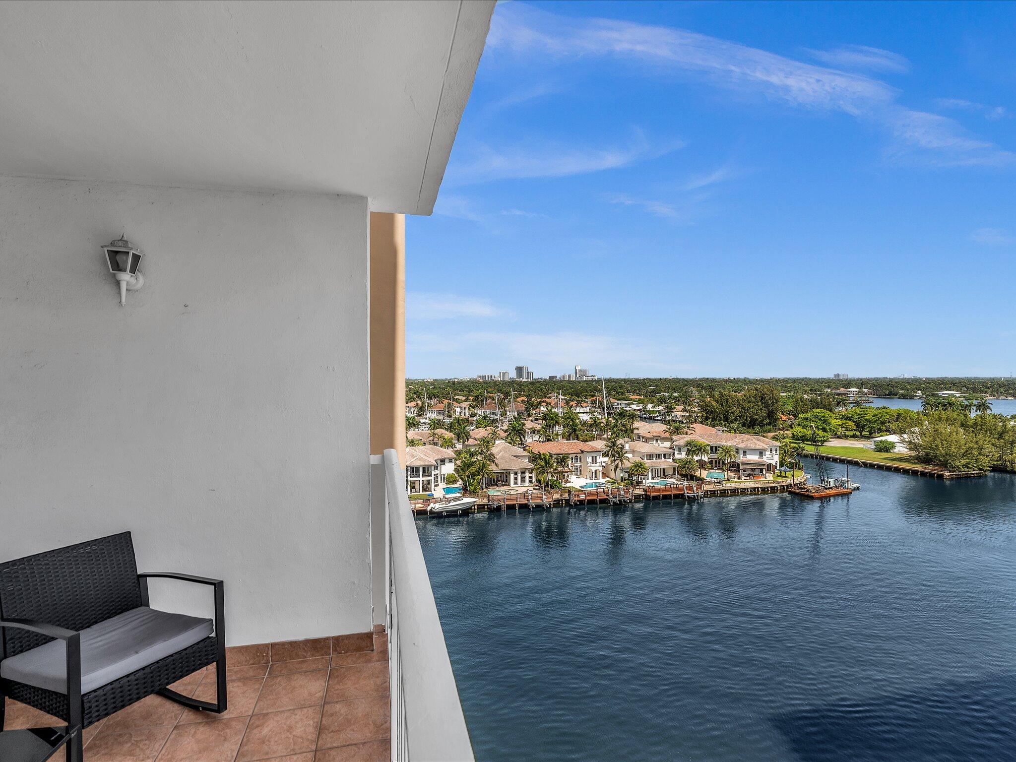 Foto de propiedad en 1410 S Ocean Drive 1103, Hollywood, FL 33019 Hollywood con MLS# 