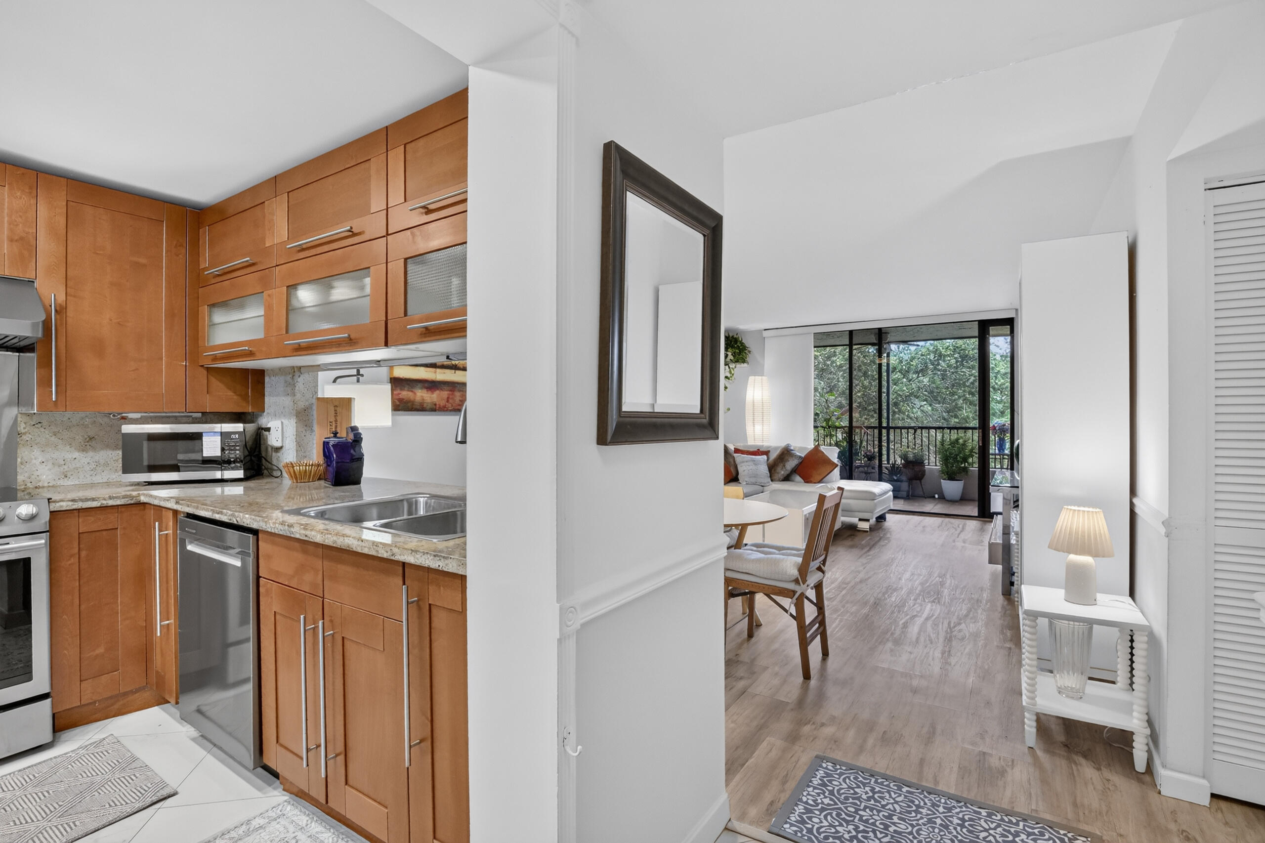 Foto de propiedad en 7500 NW 1st Court 302-3, Plantation, FL 33317 Plantation con MLS# 