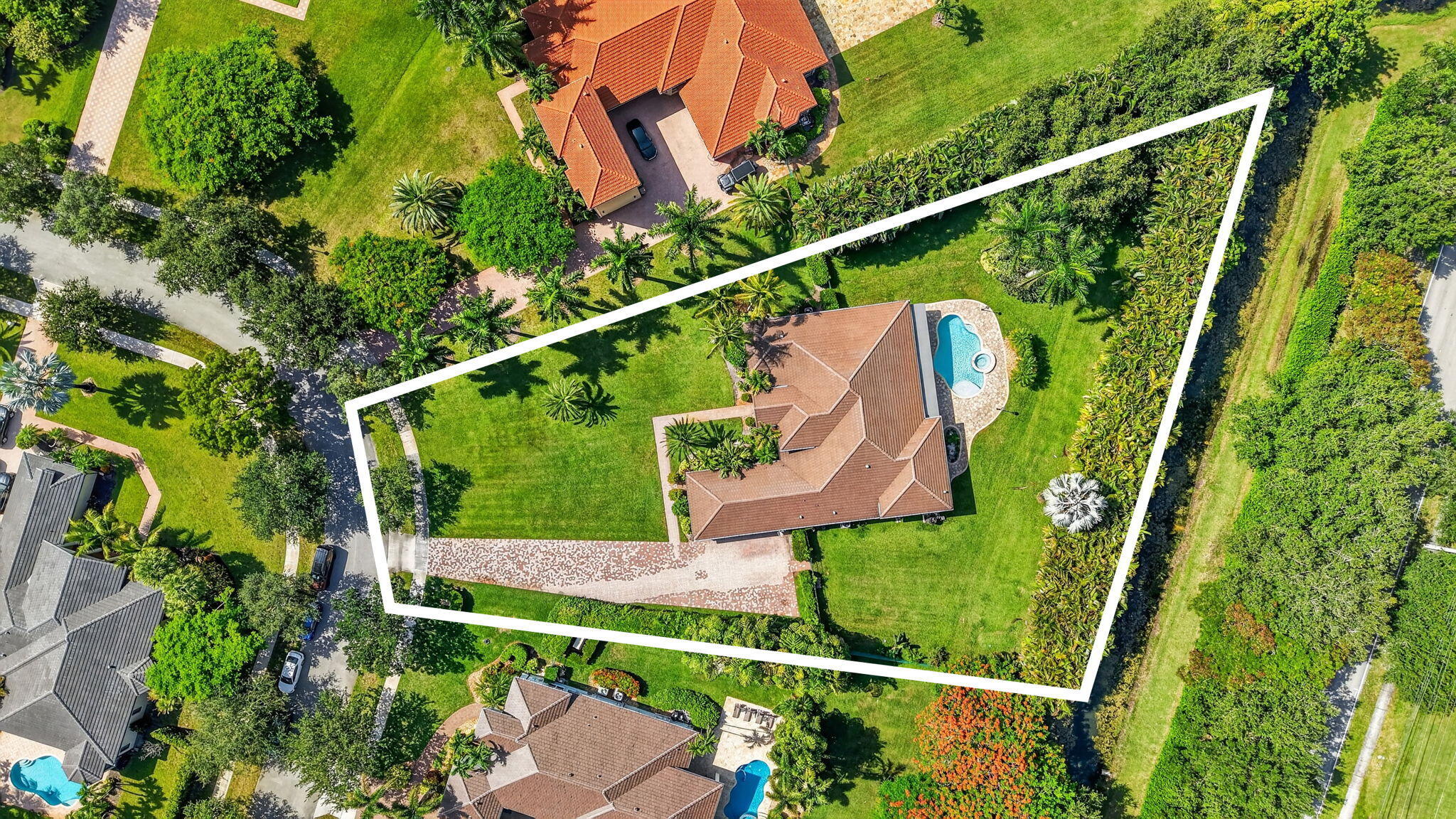 Foto de propiedad en 3143 SW 141st Terrace, Davie, FL 33330 Davie con MLS# 