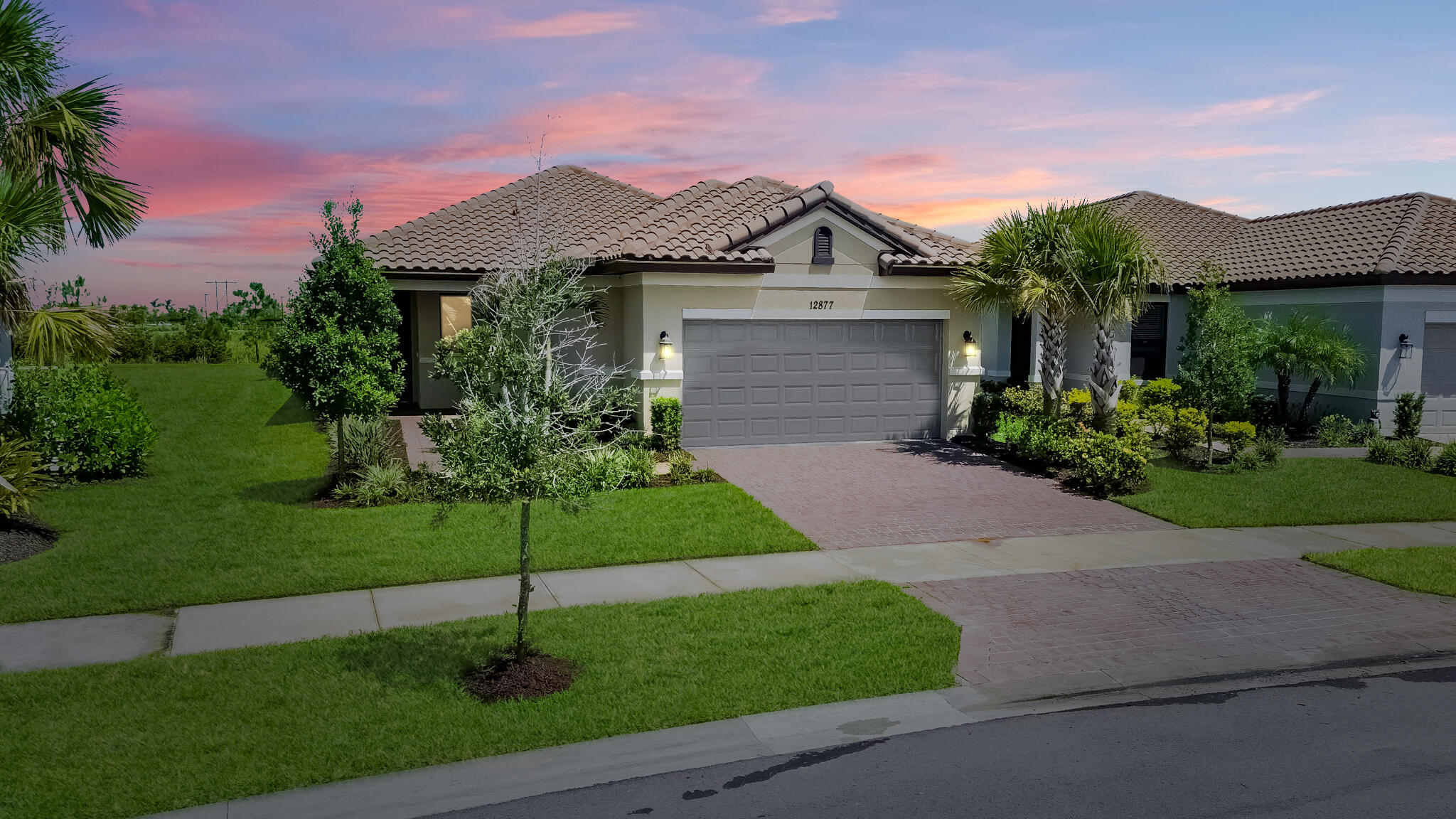 Foto de propiedad en 12877 SW Ambra Street, Port St. Lucie, FL 34987 Port St. Lucie con MLS# 
