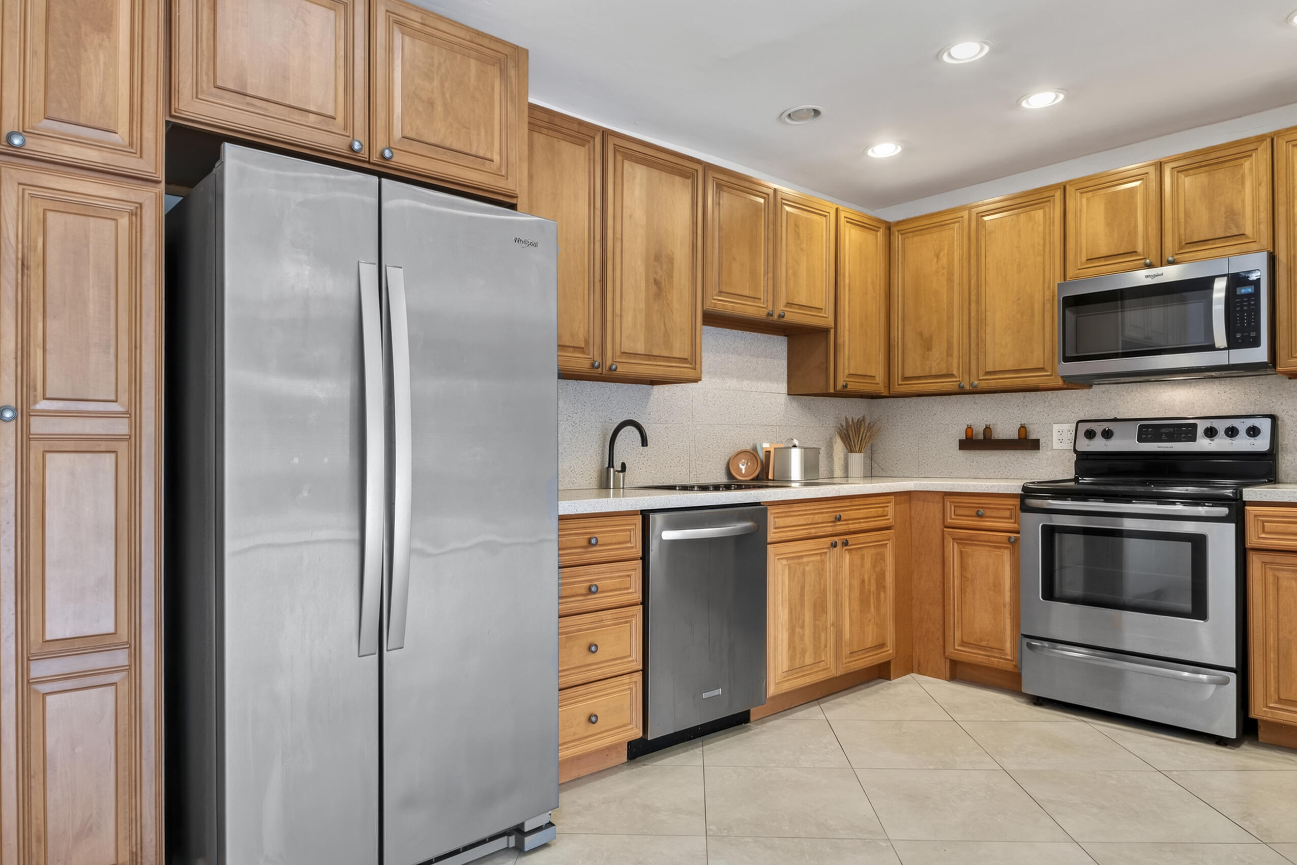 Foto de propiedad en 13 Jacaranda Drive 214, Plantation, FL 33324 Plantation con MLS# 