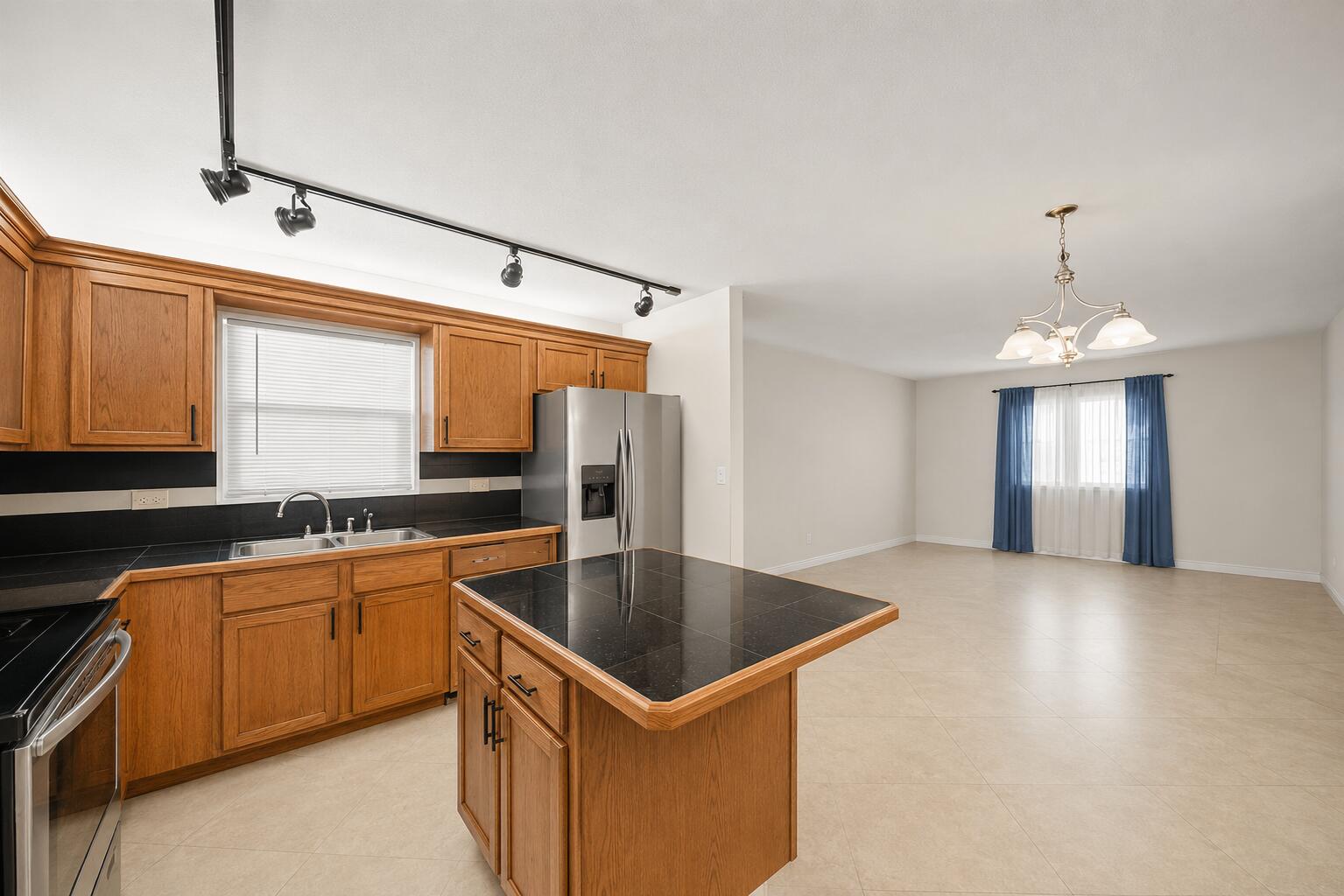 En Renta 4528 SW 54th Street 302-b, Dania Beach, FL 33314, Dania Beach, FL 33314