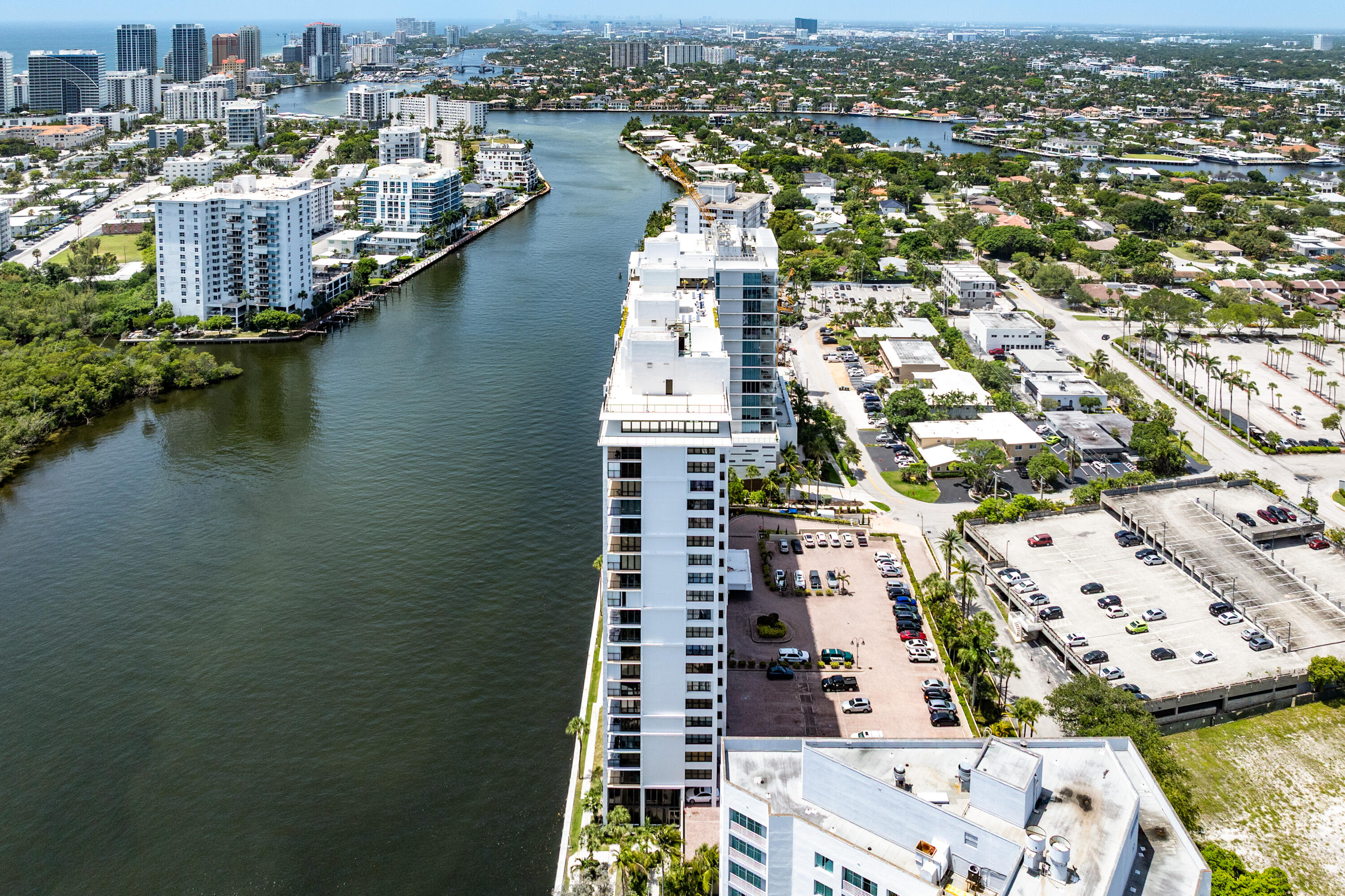 Foto de propiedad en 936 Intracoastal Drive 12h, Fort Lauderdale, FL 33304 Fort Lauderdale con MLS# 