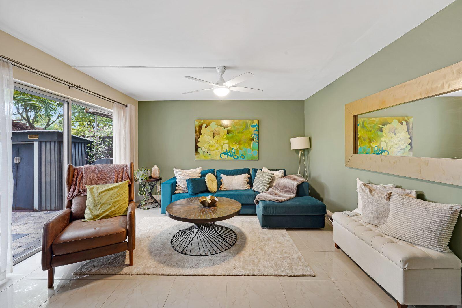 Foto de propiedad en 8910 SW 20th Place A-23, Davie, FL 33324 Davie con MLS# 