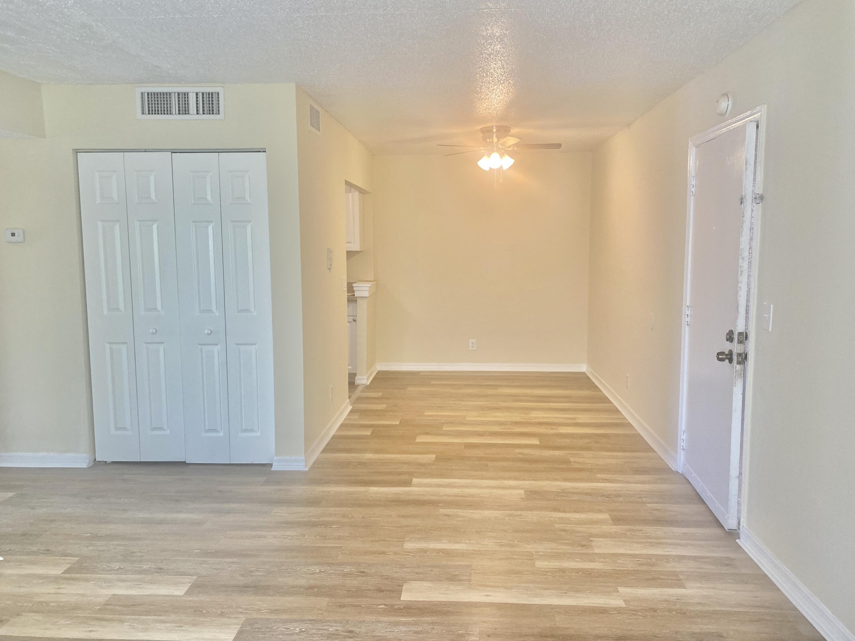 Foto de propiedad en 1500 N Congress Avenue A23, West Palm Beach, FL 33401 West Palm Beach con MLS# 