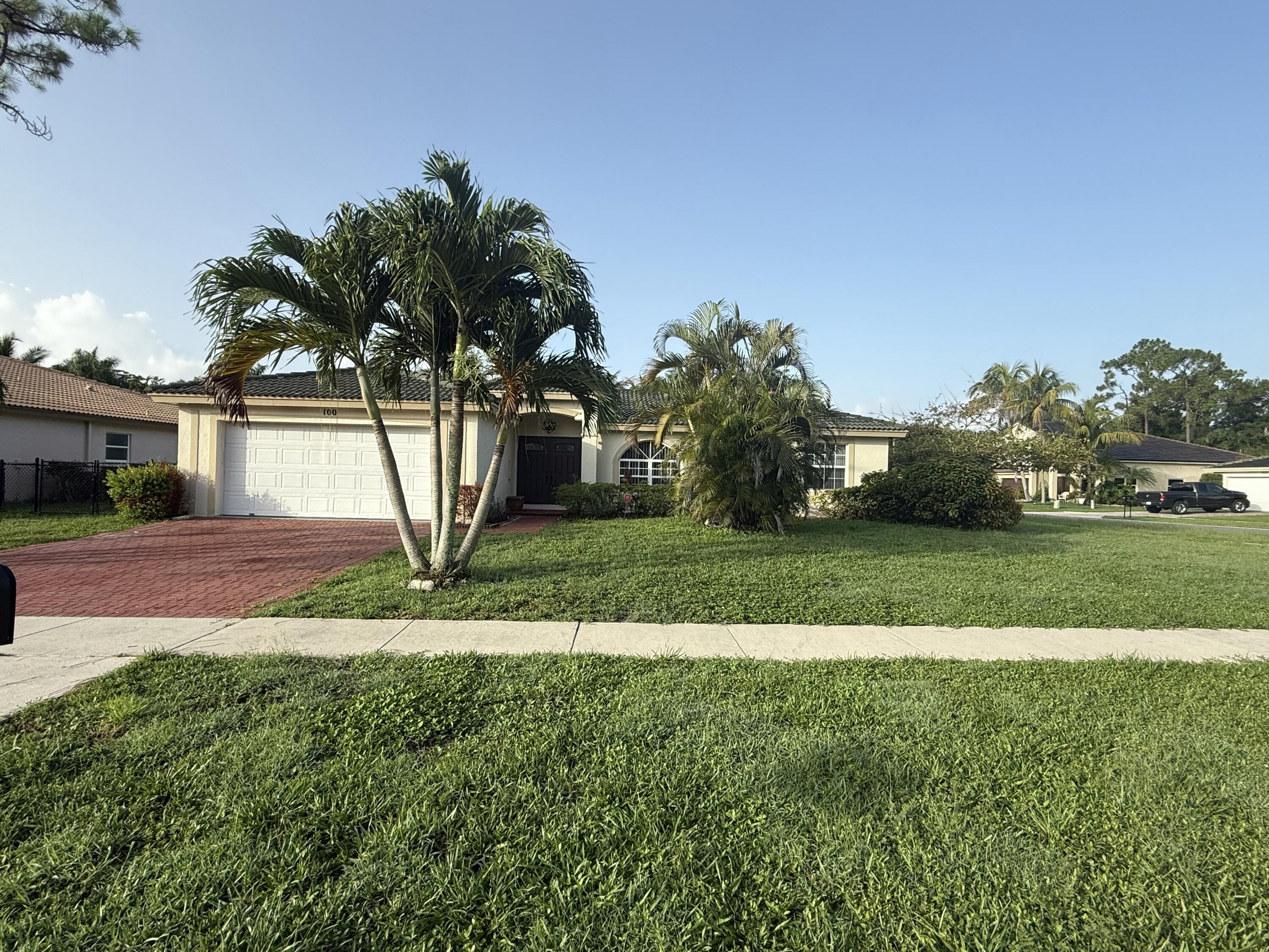 Alquilada 100 Cocoplum Circle, Royal Palm Beach, FL 33411, Royal Palm Beach, FL 33411