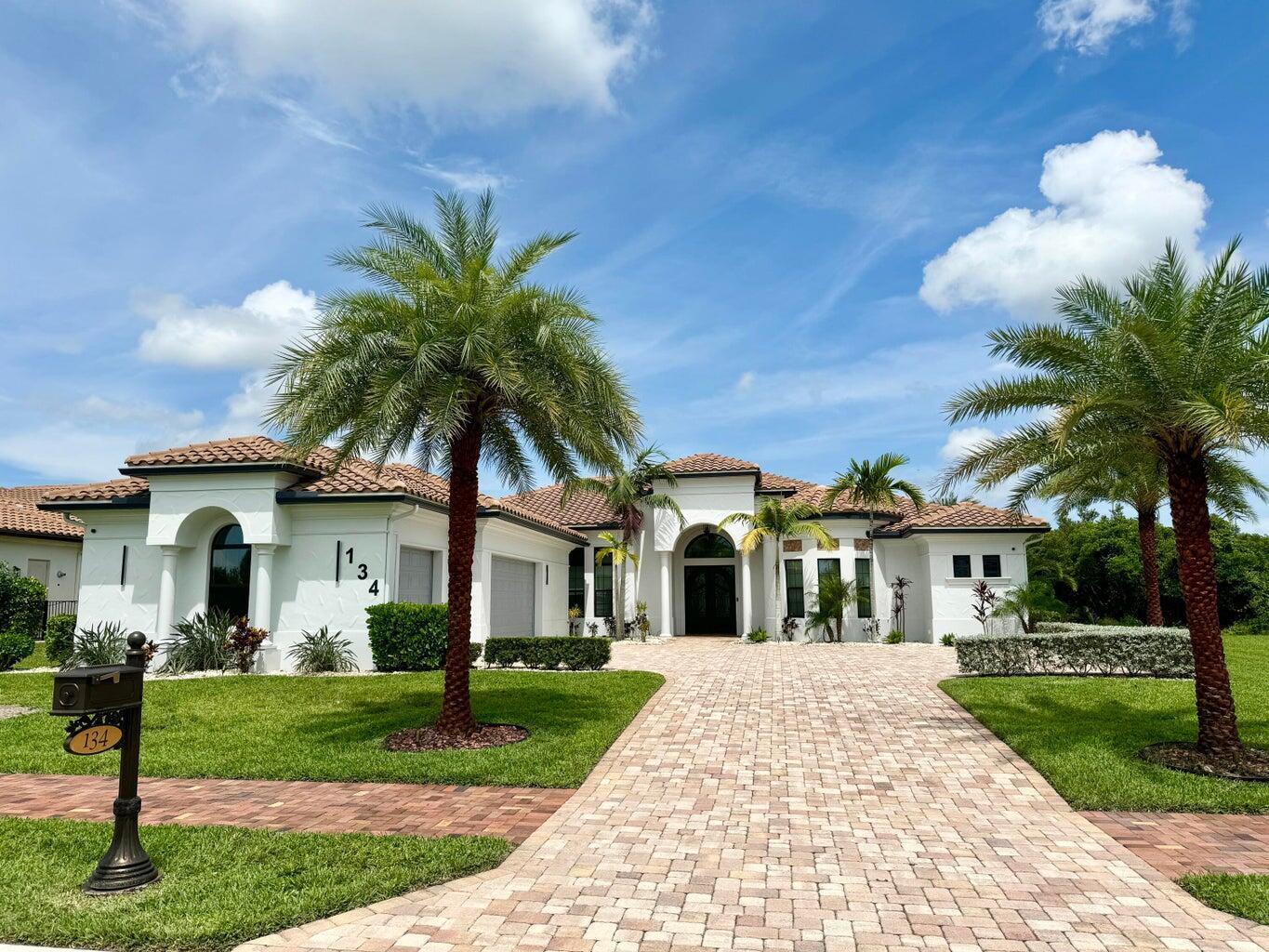 En Venta 134 SE Fiore Bello, Port St. Lucie, FL 34952, Port St. Lucie, FL 34952
