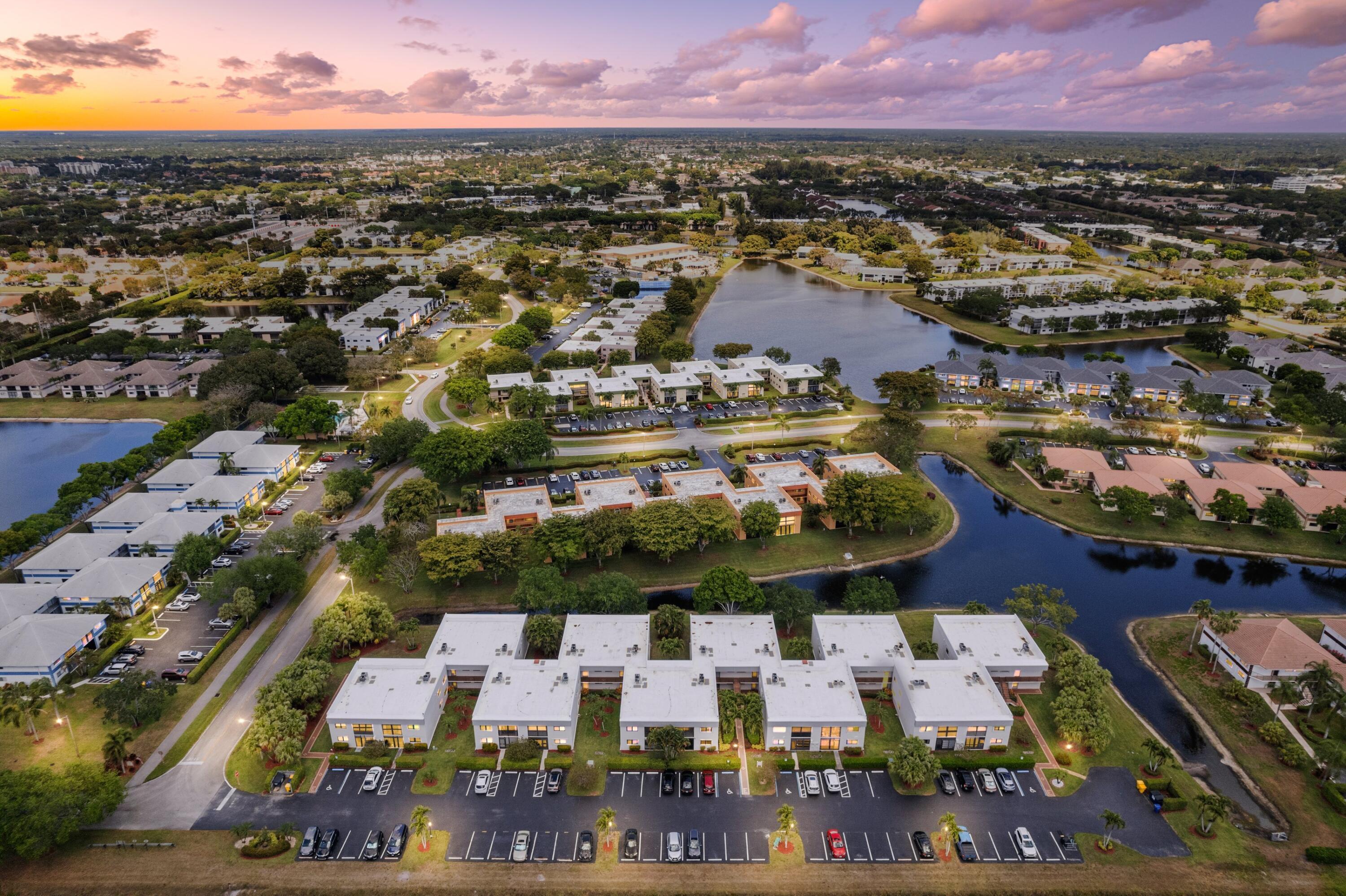 Foto de propiedad en 15450 Pembridge Avenue 164, Delray Beach, FL 33484 Delray Beach con MLS# 