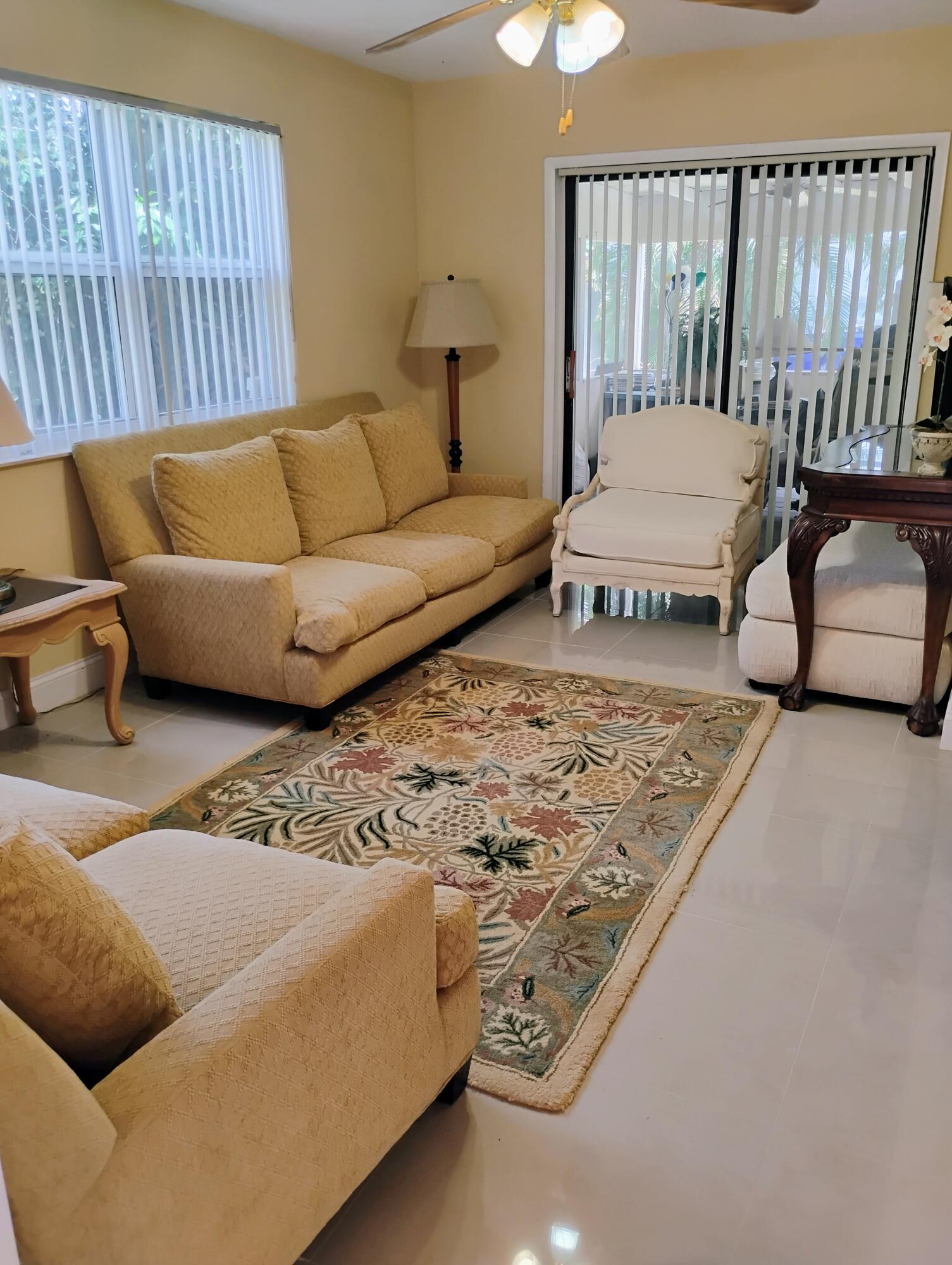 Foto de propiedad en 1411 Grant Street 2, Hollywood, FL 33020 Hollywood con MLS# 