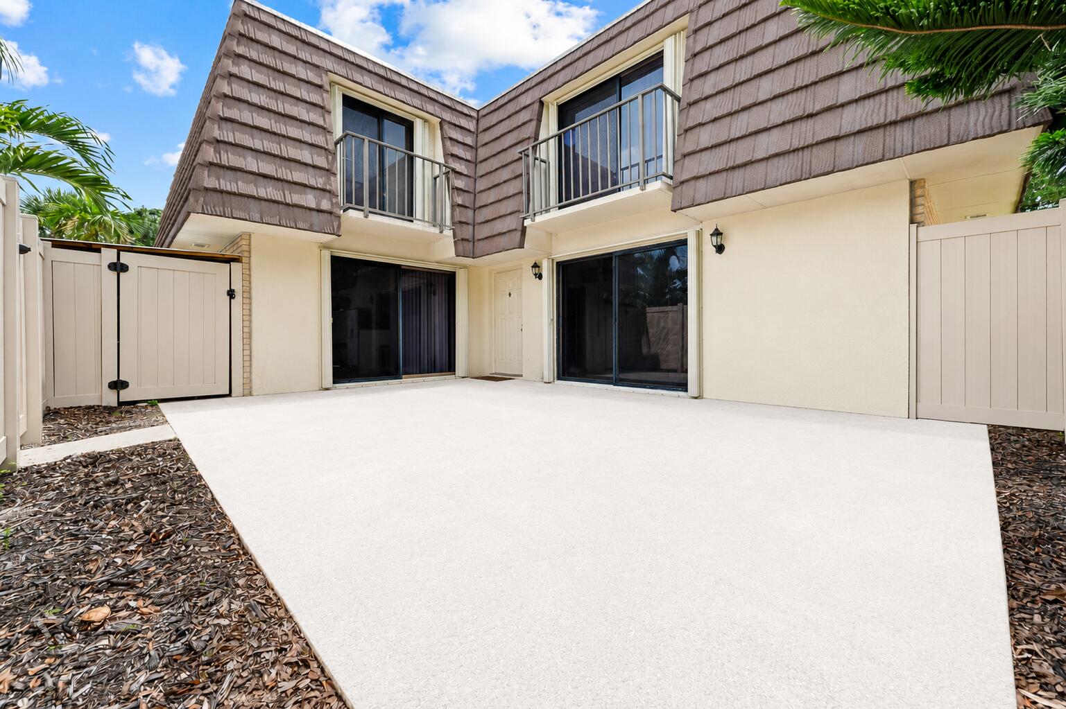 Foto de propiedad en 7424 74th Way, West Palm Beach, FL 33407 West Palm Beach con MLS# 