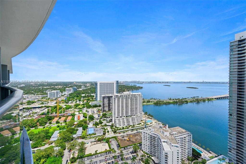 Foto de propiedad en 501 NE 31st Street 3804, Miami, FL 33137 Miami con MLS# 