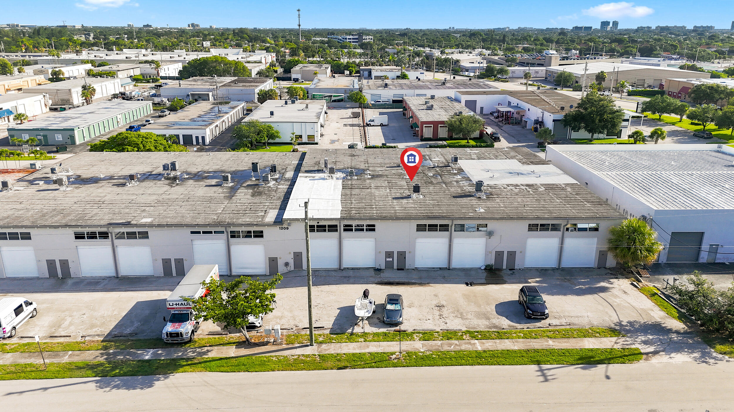 Foto de propiedad en 1209 Gateway Road Ste 209, Lake Park, FL Lake Park con MLS# 