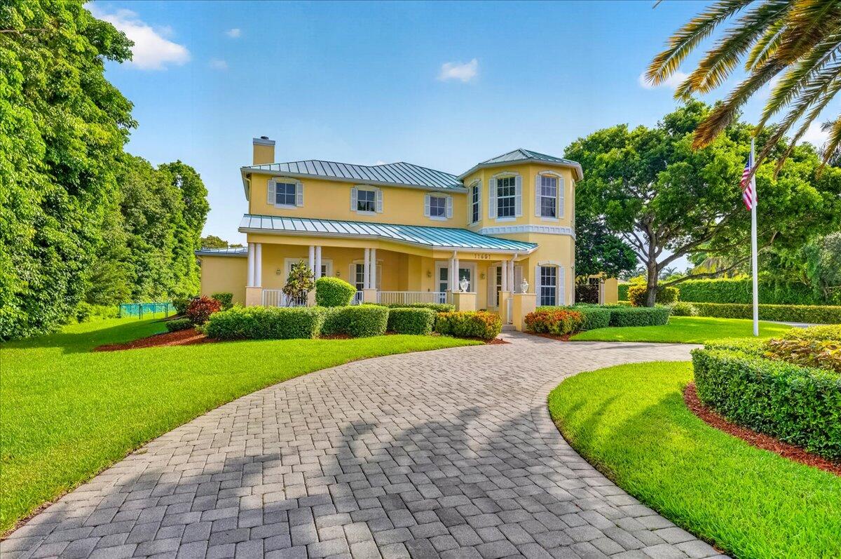 Foto de propiedad en 11651 SW 3rd Street, Plantation, FL 33325 Plantation con MLS# 