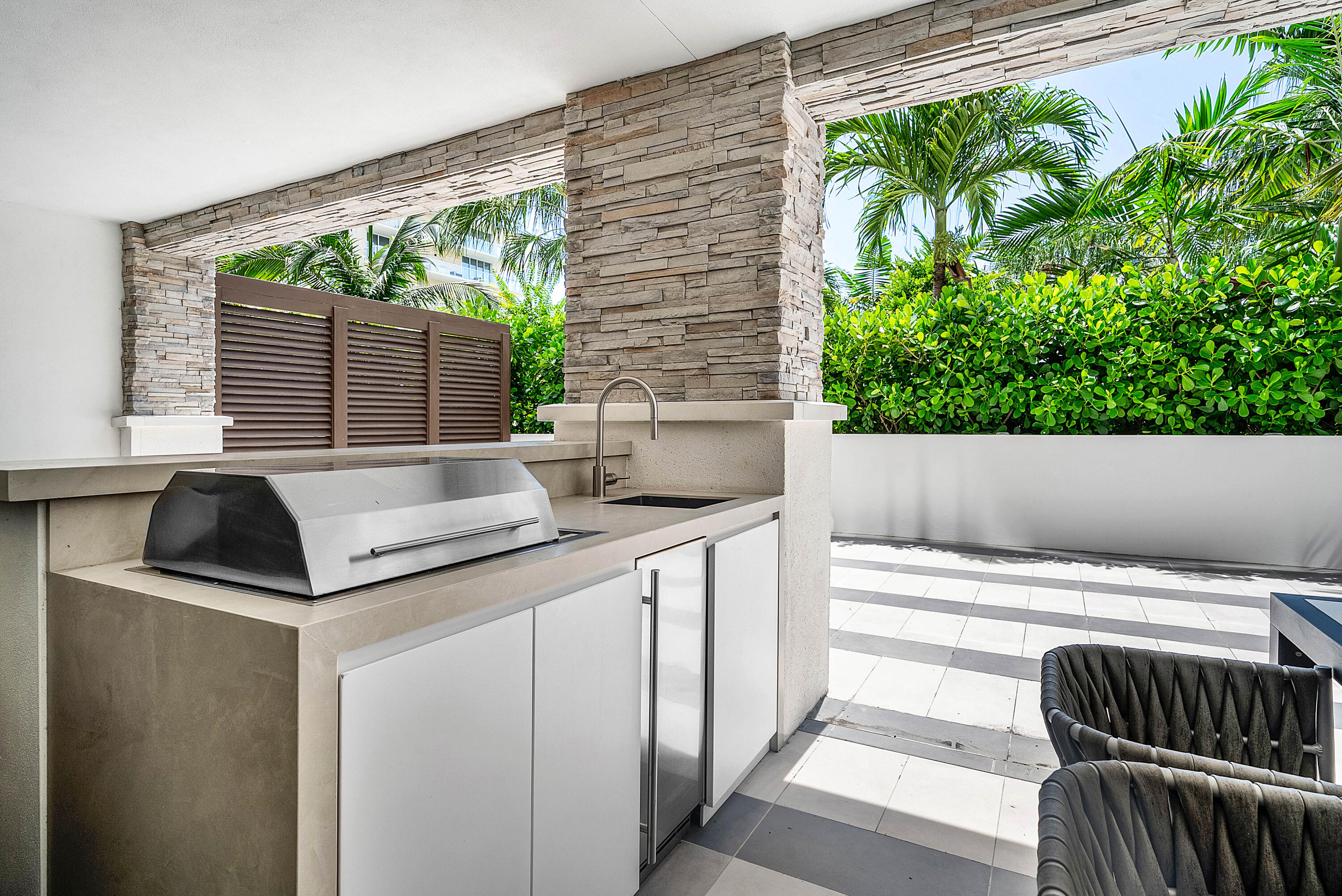 Foto de propiedad en 220 SE Mizner Boulevard 205, Boca Raton, FL 33432 Boca Raton con MLS# 