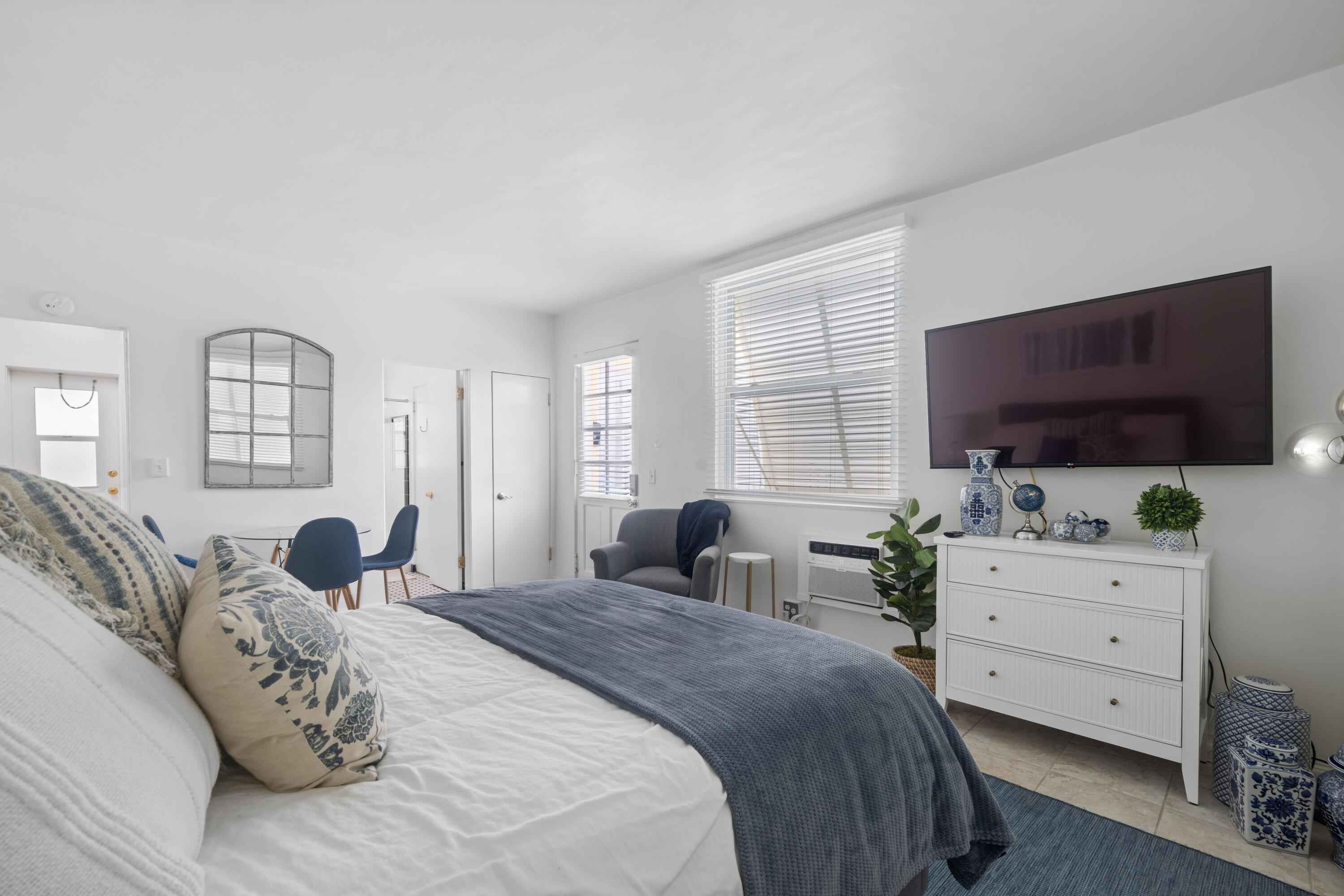 Foto de propiedad en 172 N County Road 5, Palm Beach, FL 33480 Palm Beach con MLS# 